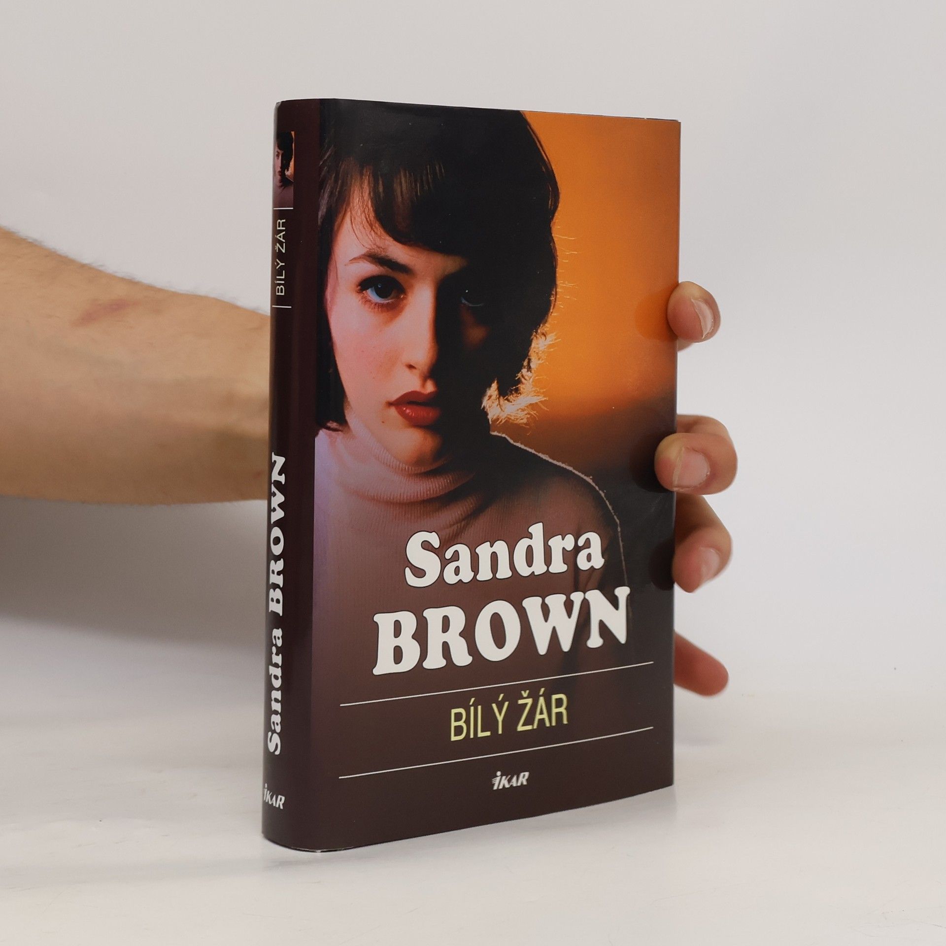 Sandra Brown Bílý žár