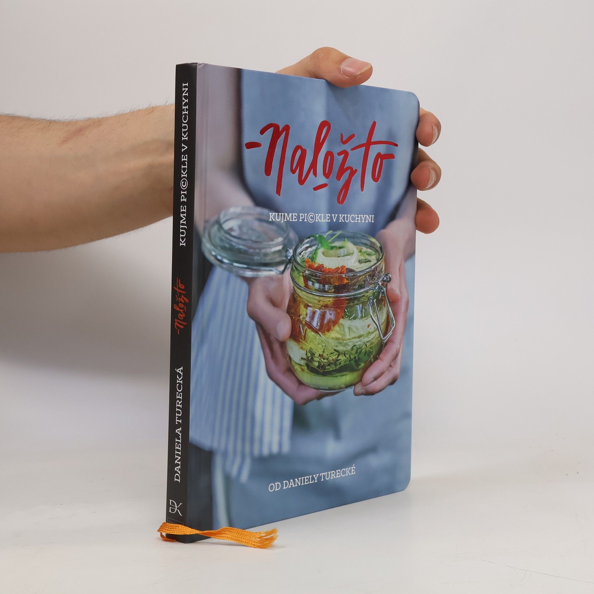 Nalož to. Kujme pickle v kuchyni