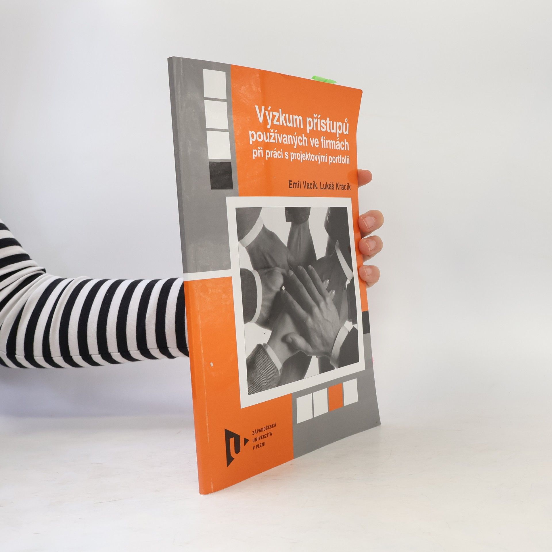 Výzkum přístupů používaných ve firmách při práci s projektovými portfolii
