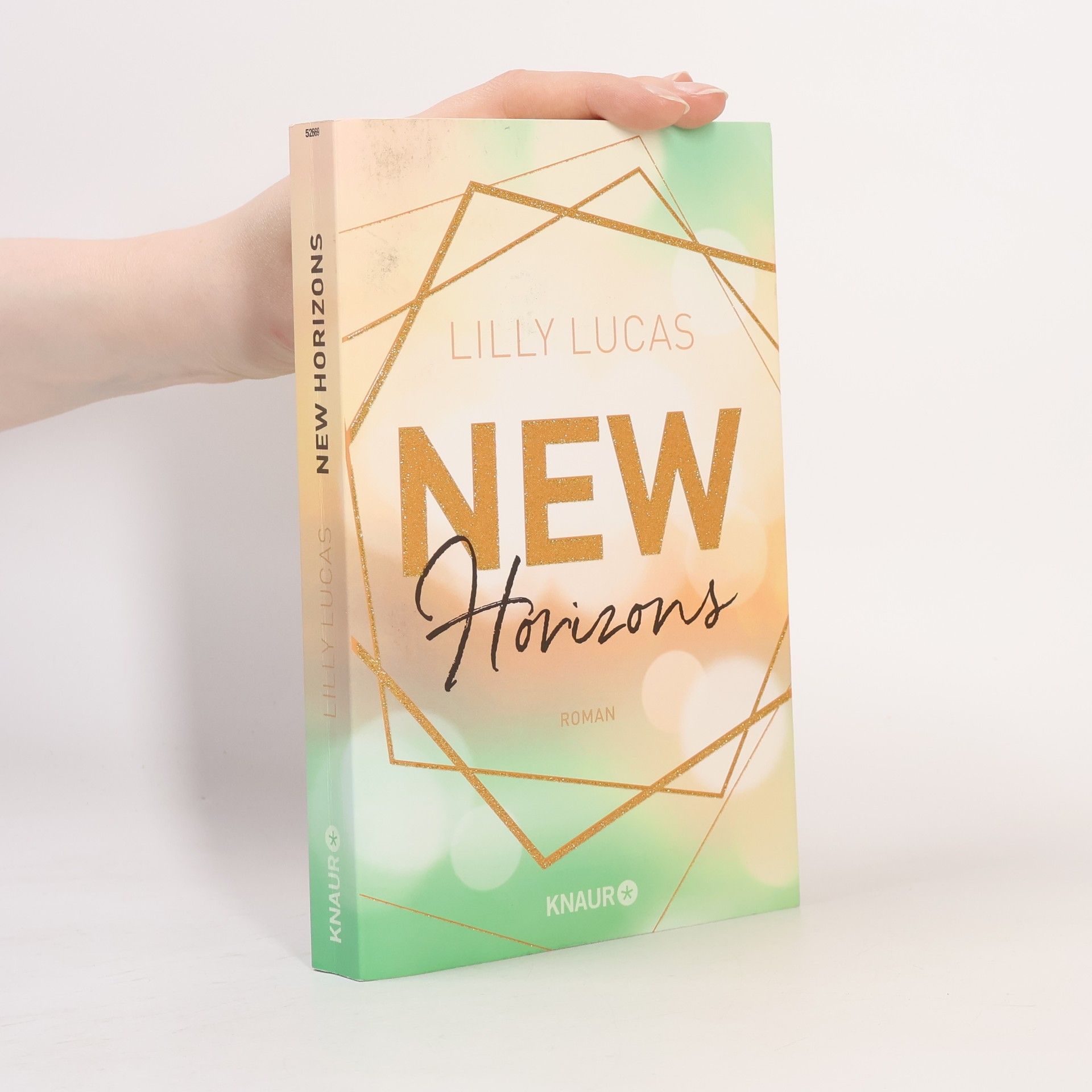 Lilly Lucas New Horizons