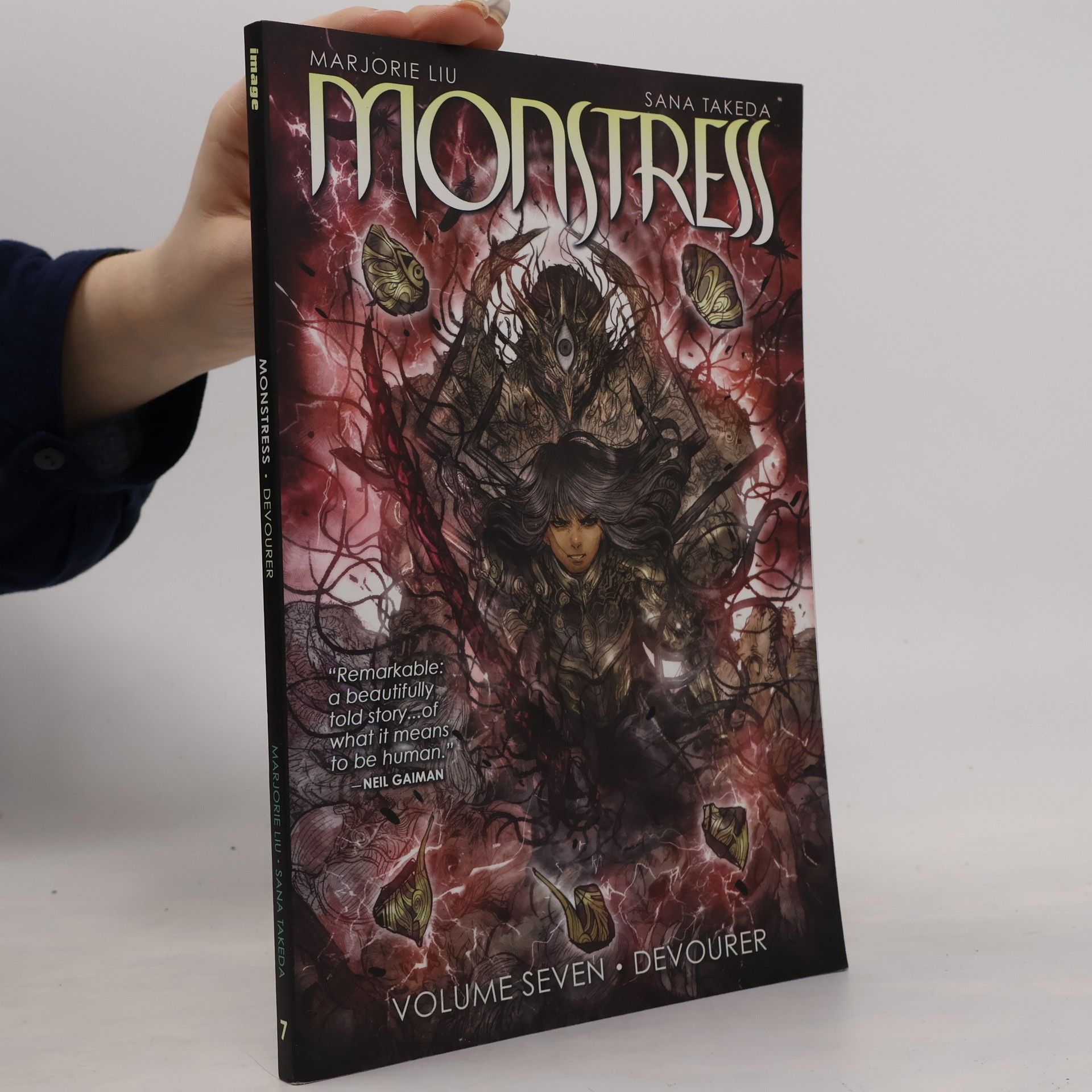 Marjorie Liu Monstress, Volume 7: Devourer