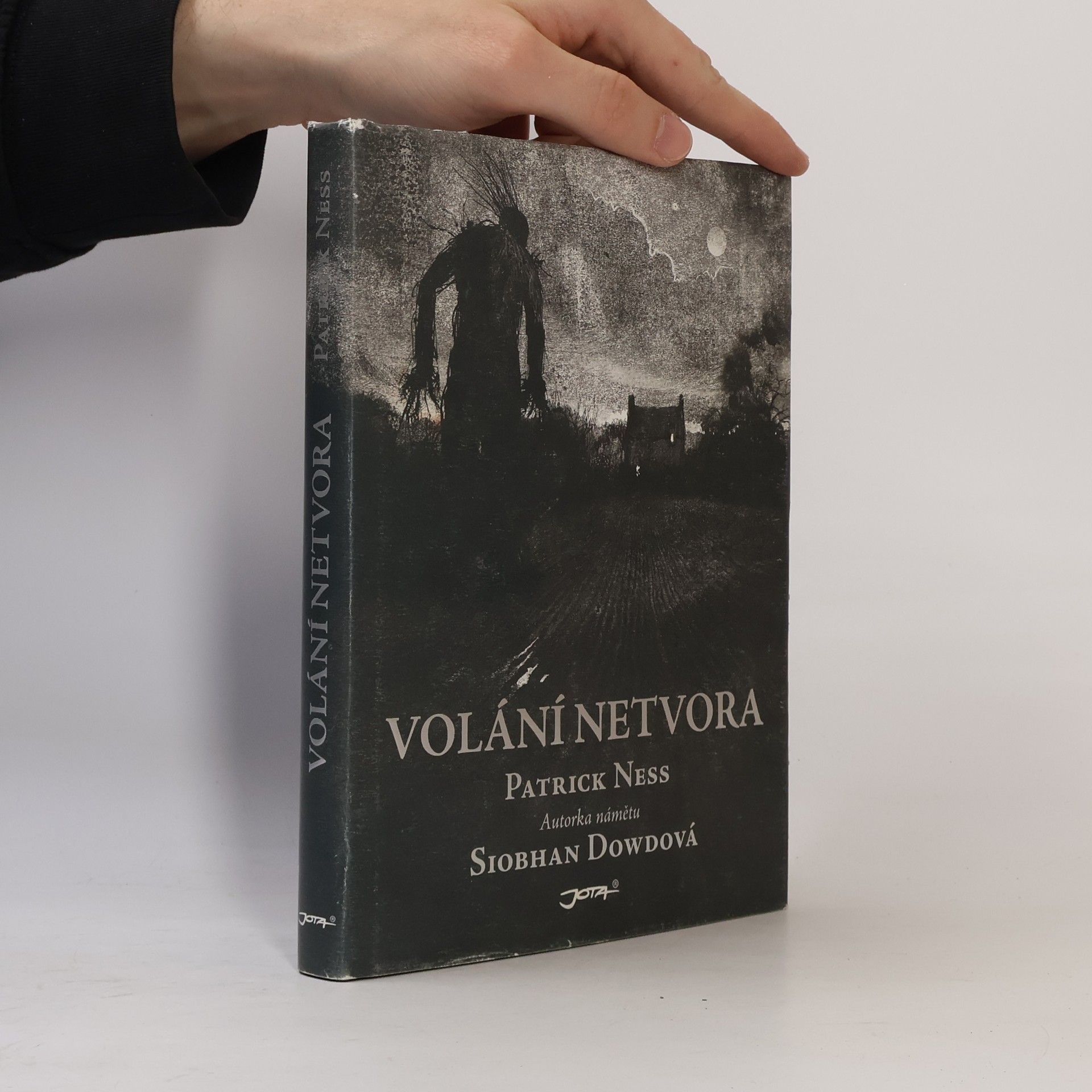 Patrick Ness Volání netvora
