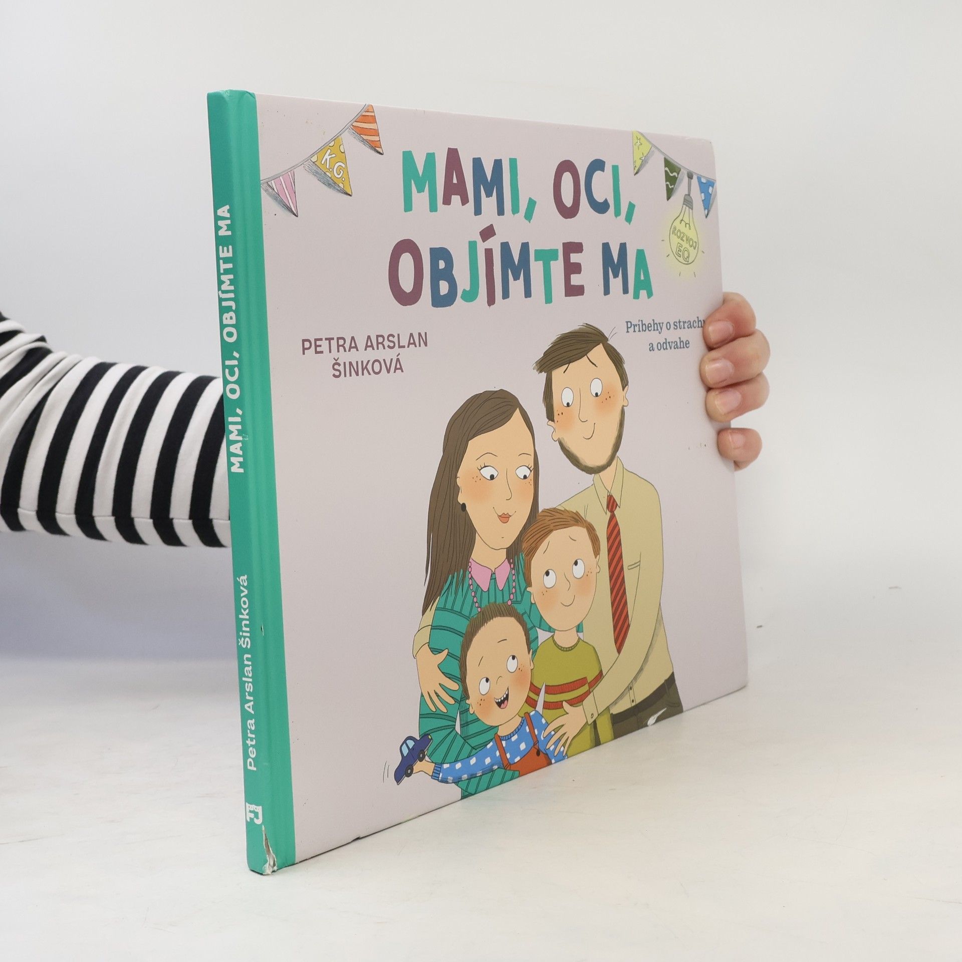 Petra Arslan Šinková Mami, oci, objímte ma