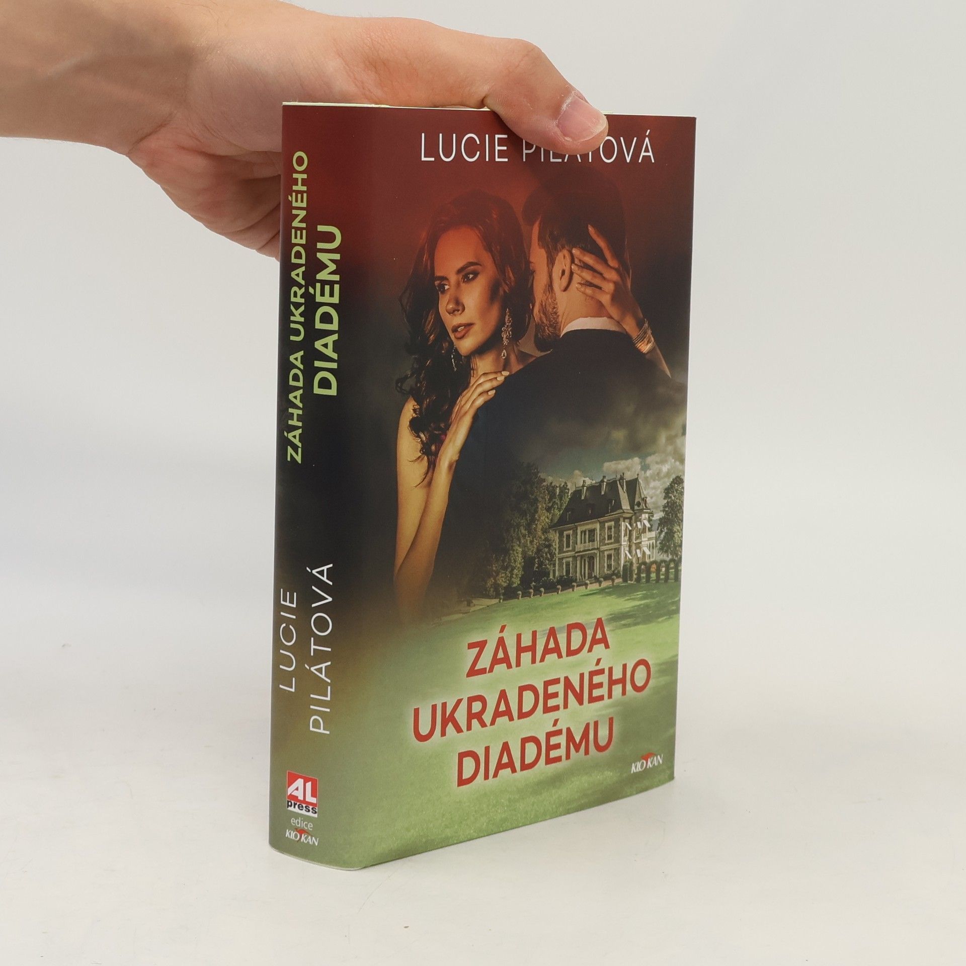 Záhada ukradeného diadému
