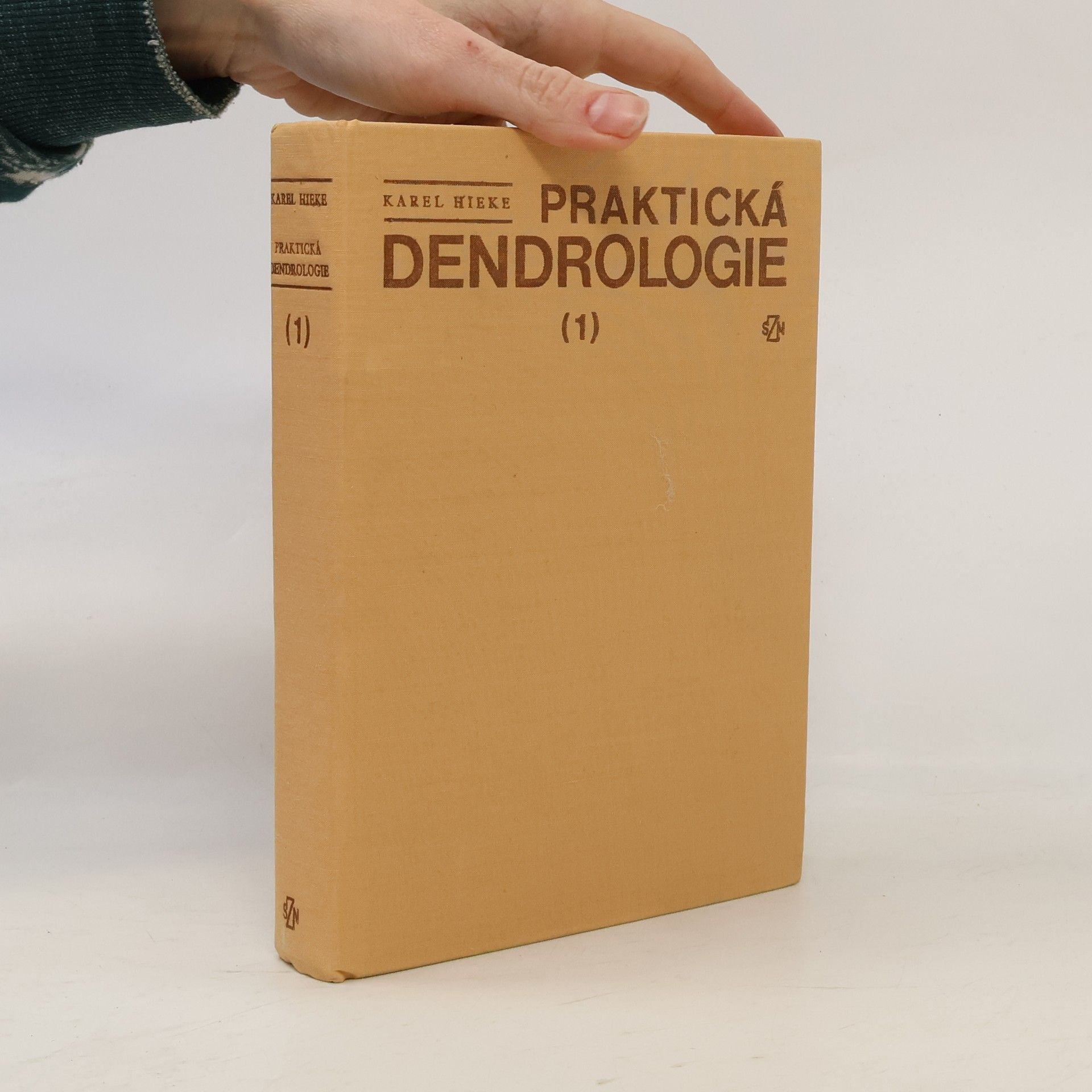 Karel Hieke Praktická dendrologie 1