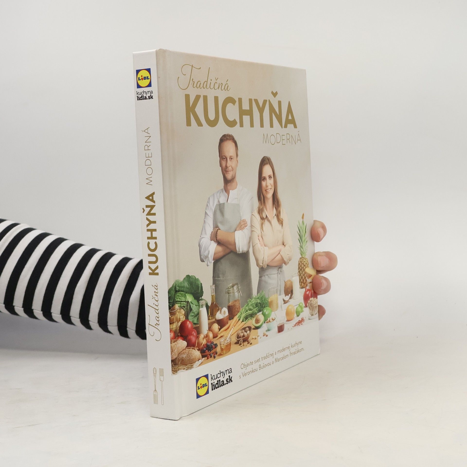 Veronika Bušová Tradičná kuchyňa moderná