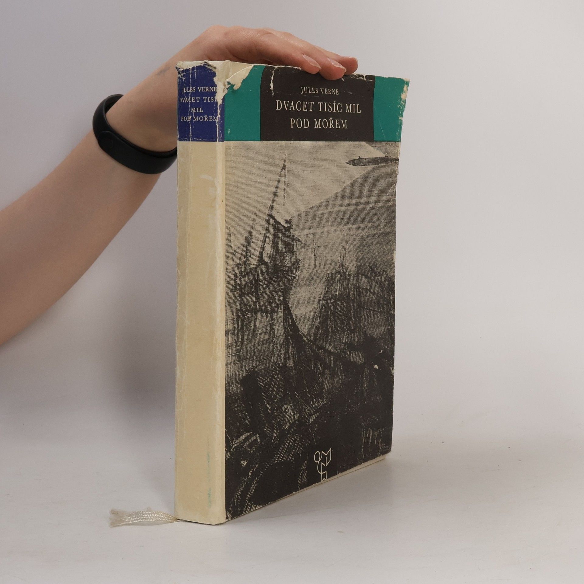 Jules Verne Dvacet tisíc mil pod mořem
