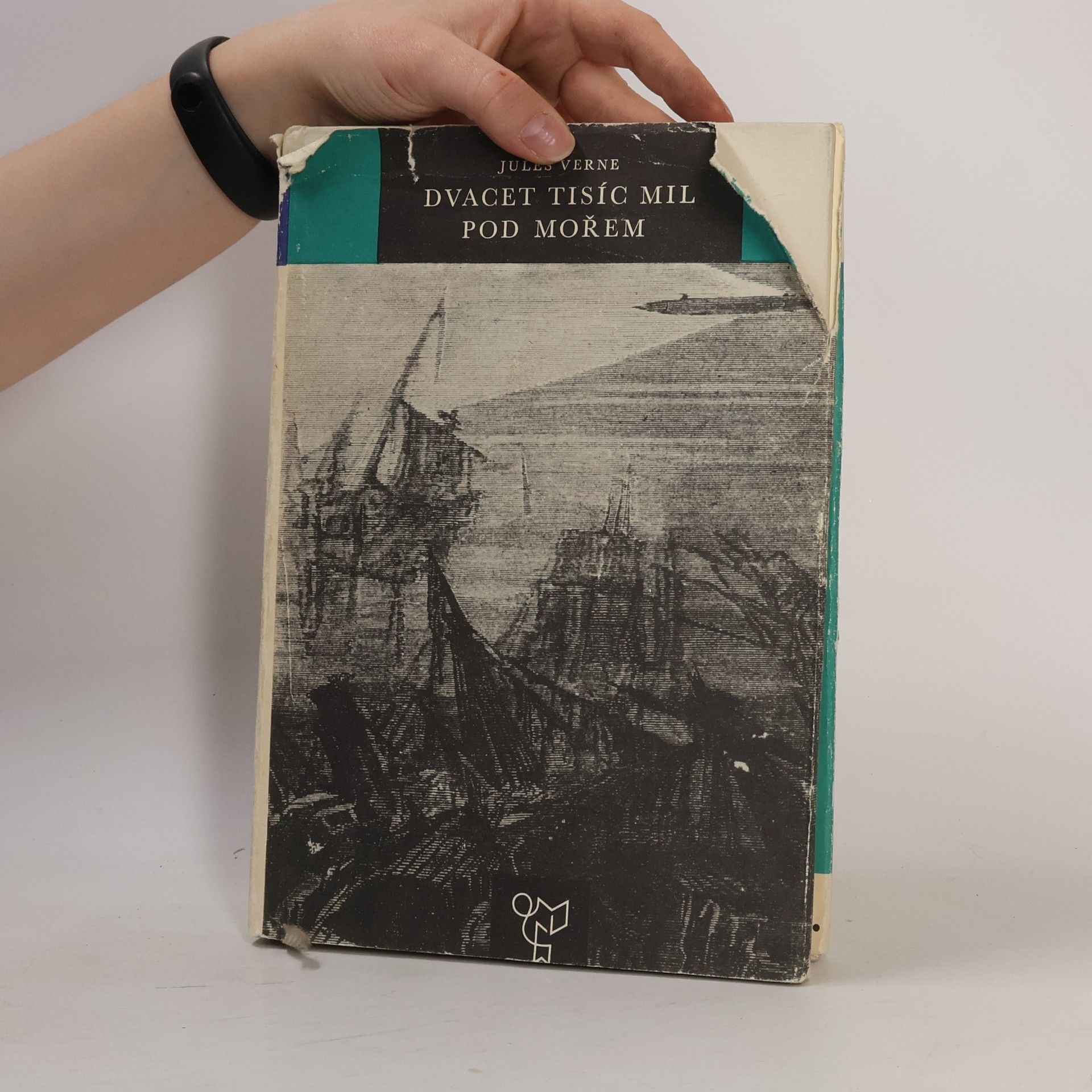 Jules Verne Dvacet tisíc mil pod mořem