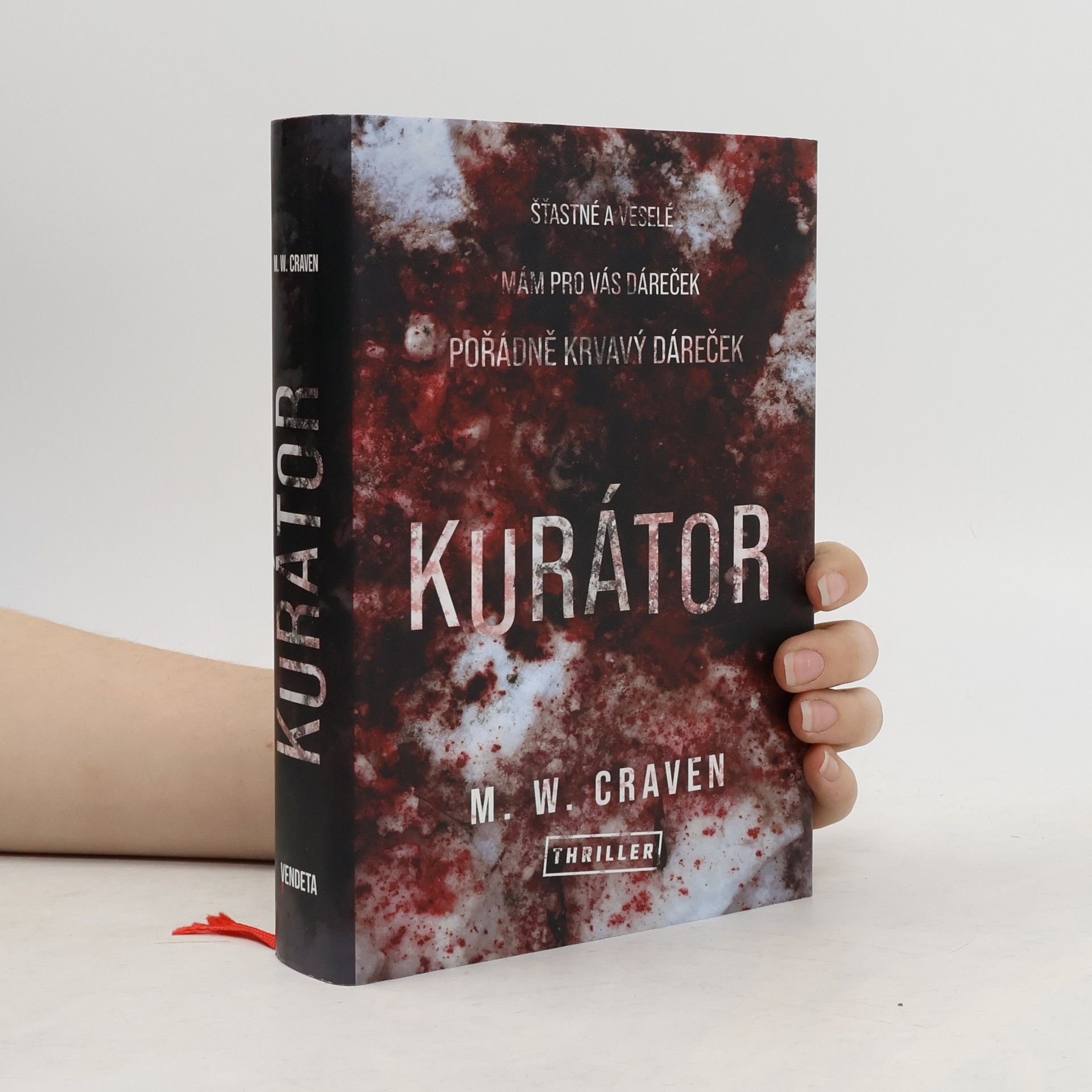 M.W. Craven Kurátor
