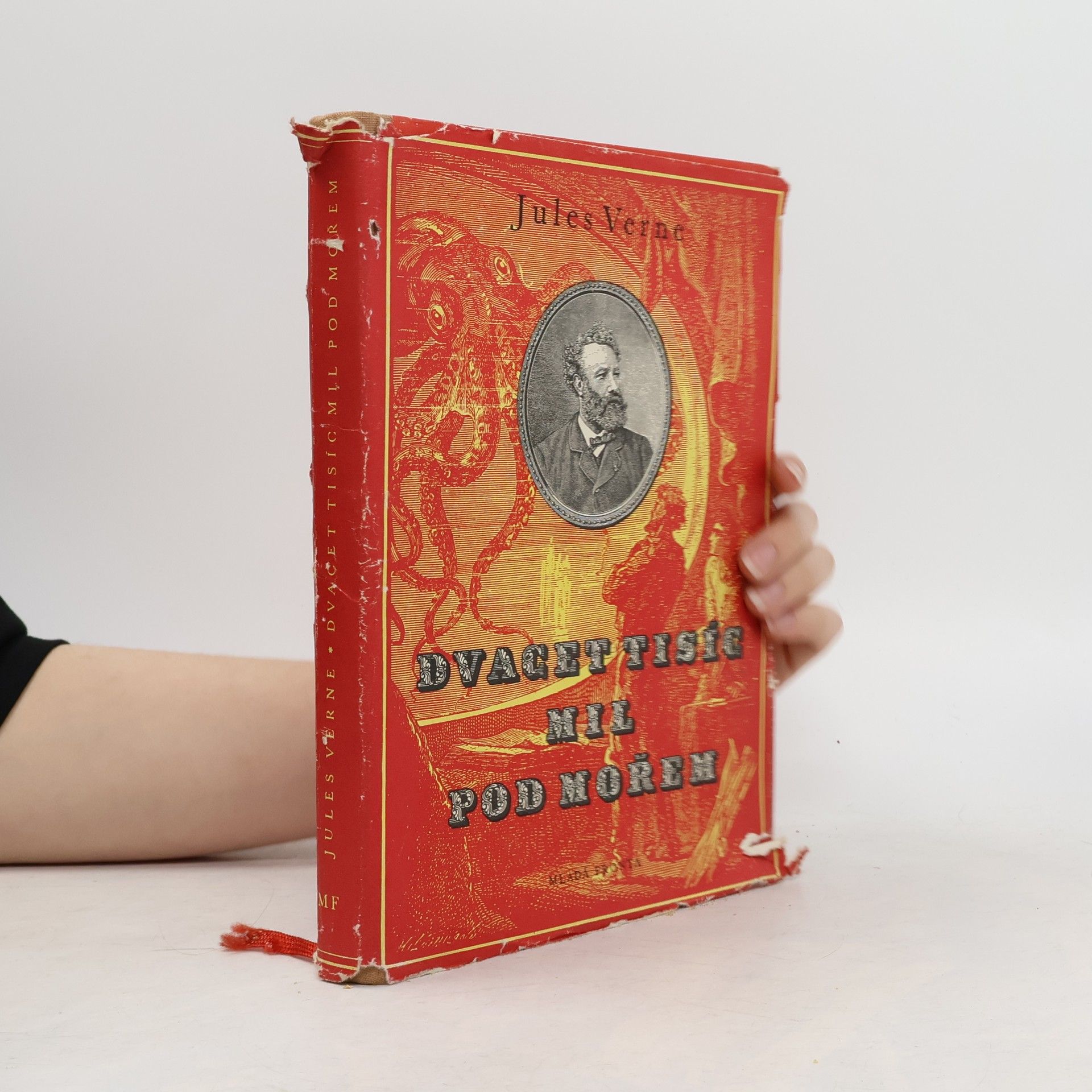 Jules Verne Dvacet tisíc mil pod mořem