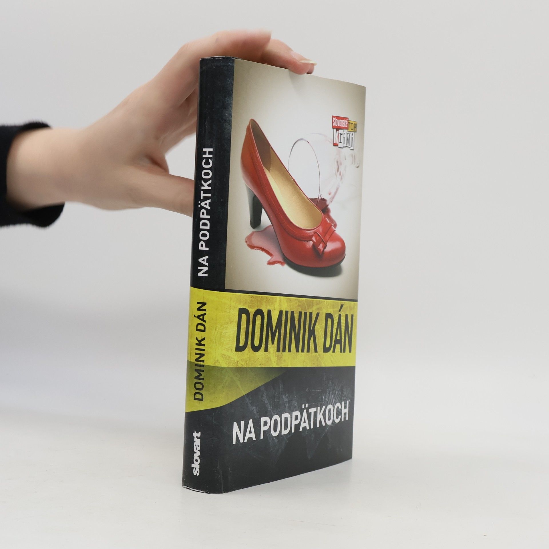 Dominik Dán Na podpätkoch