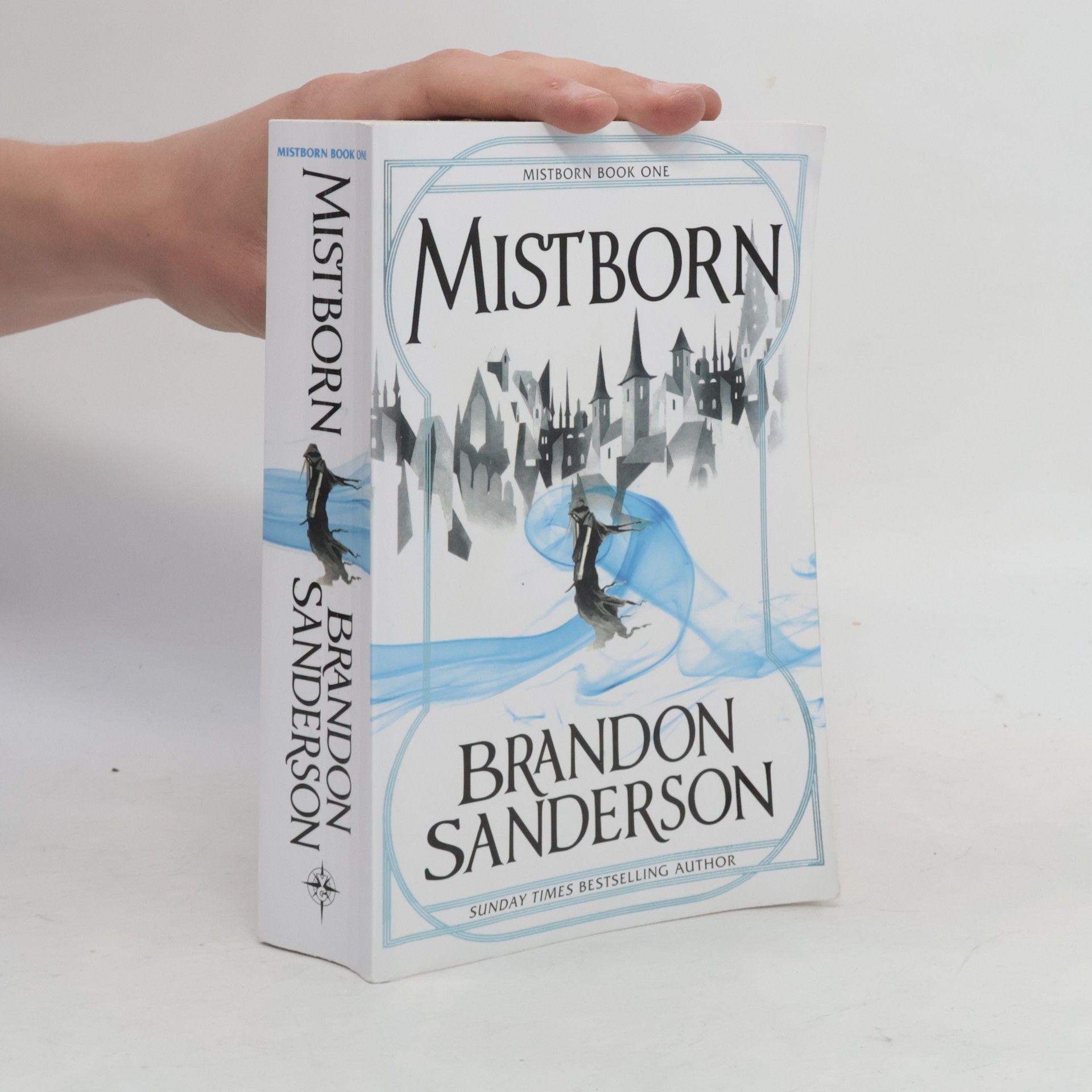 Brandon Sanderson The final empire : Mistborn book one