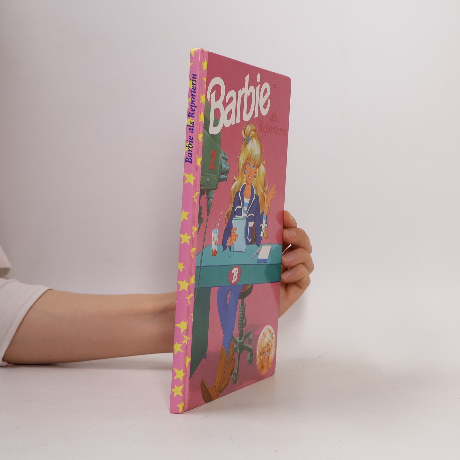Autorenkollektiv Barbie als Reporterin