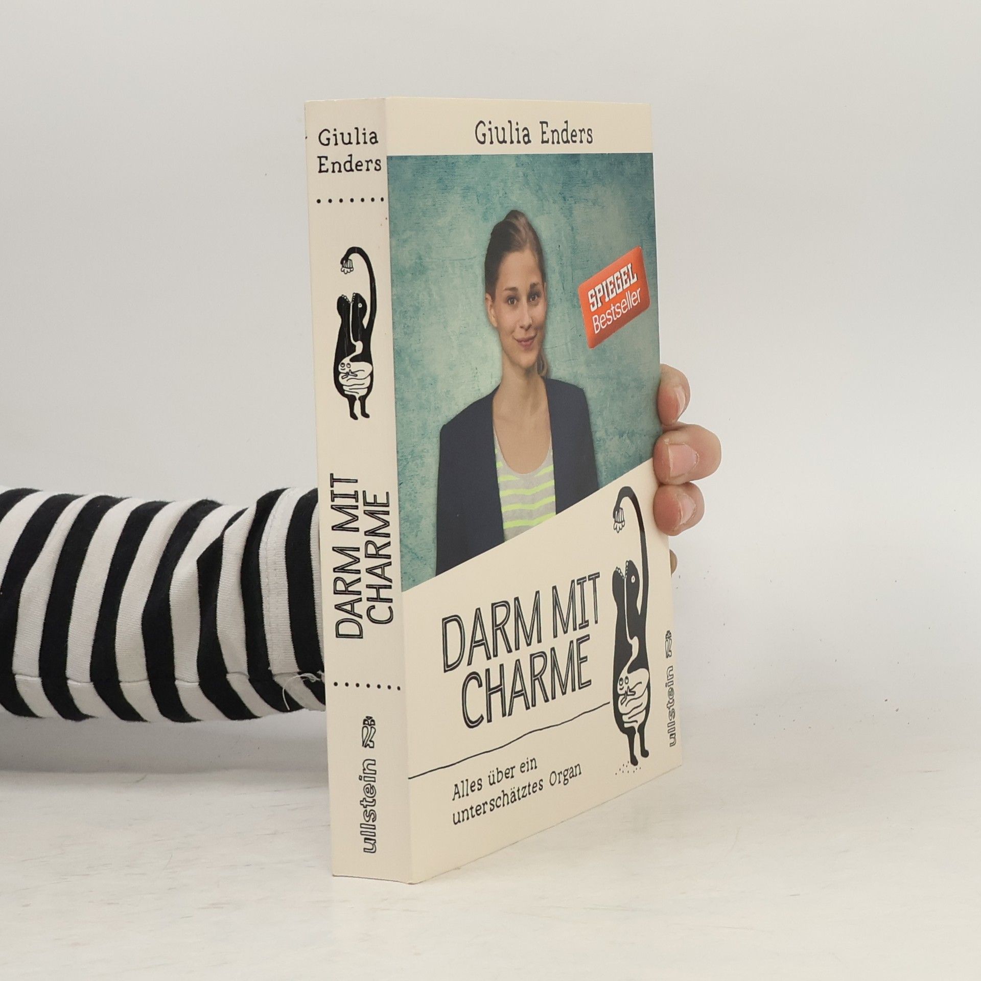 Giulia Ender Darm mit Charme