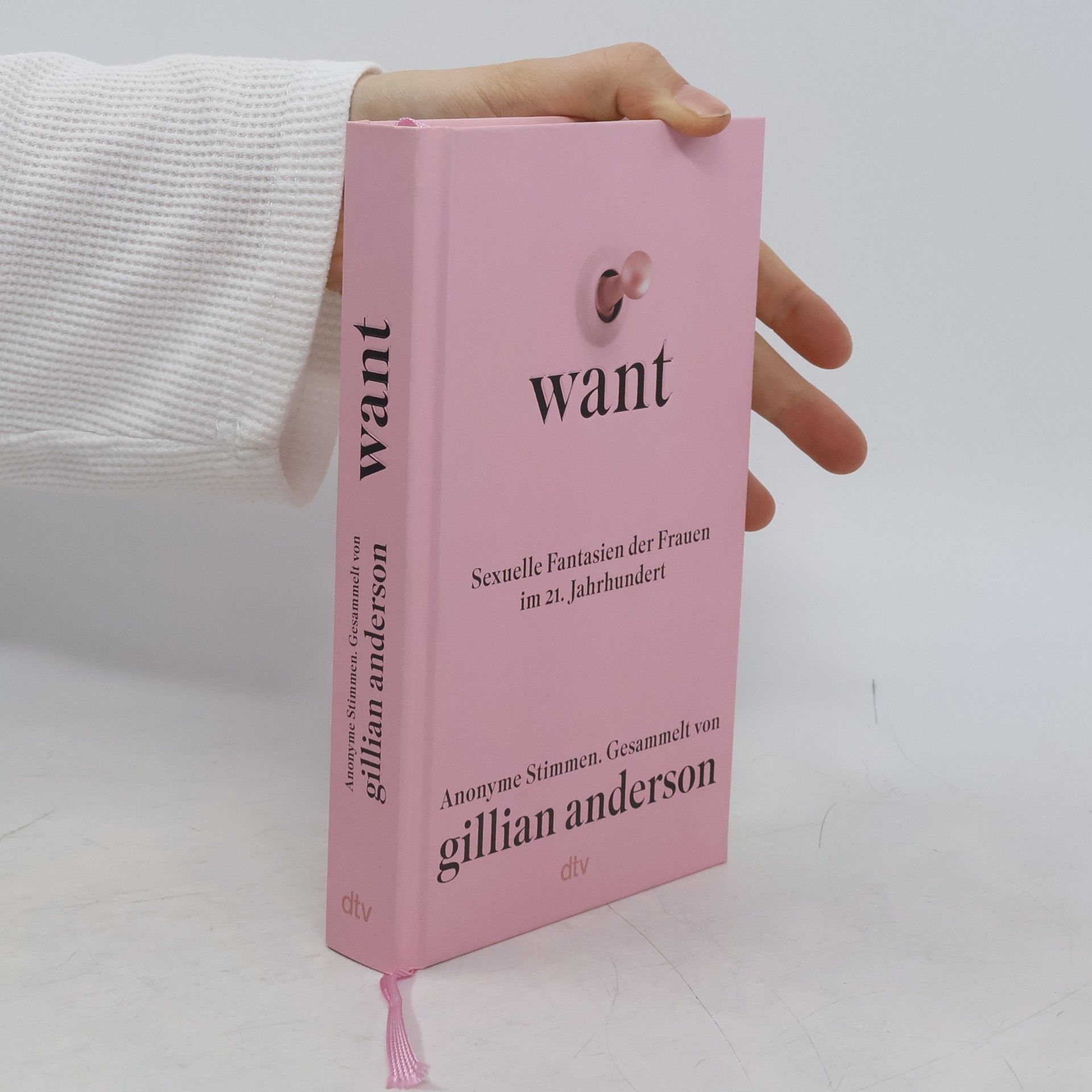 Gillian Anderson WANT
