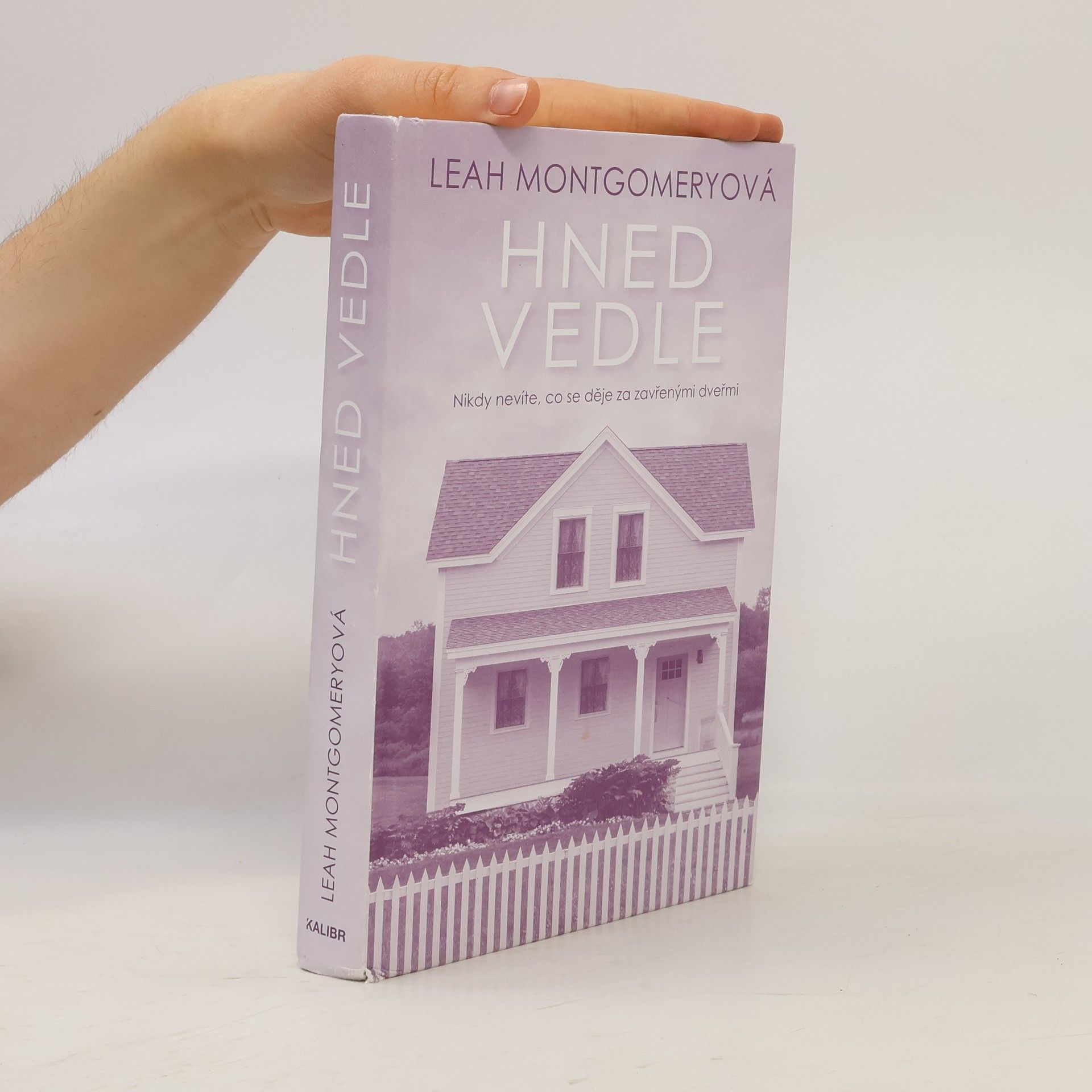 Leah Montgomery Hned vedle