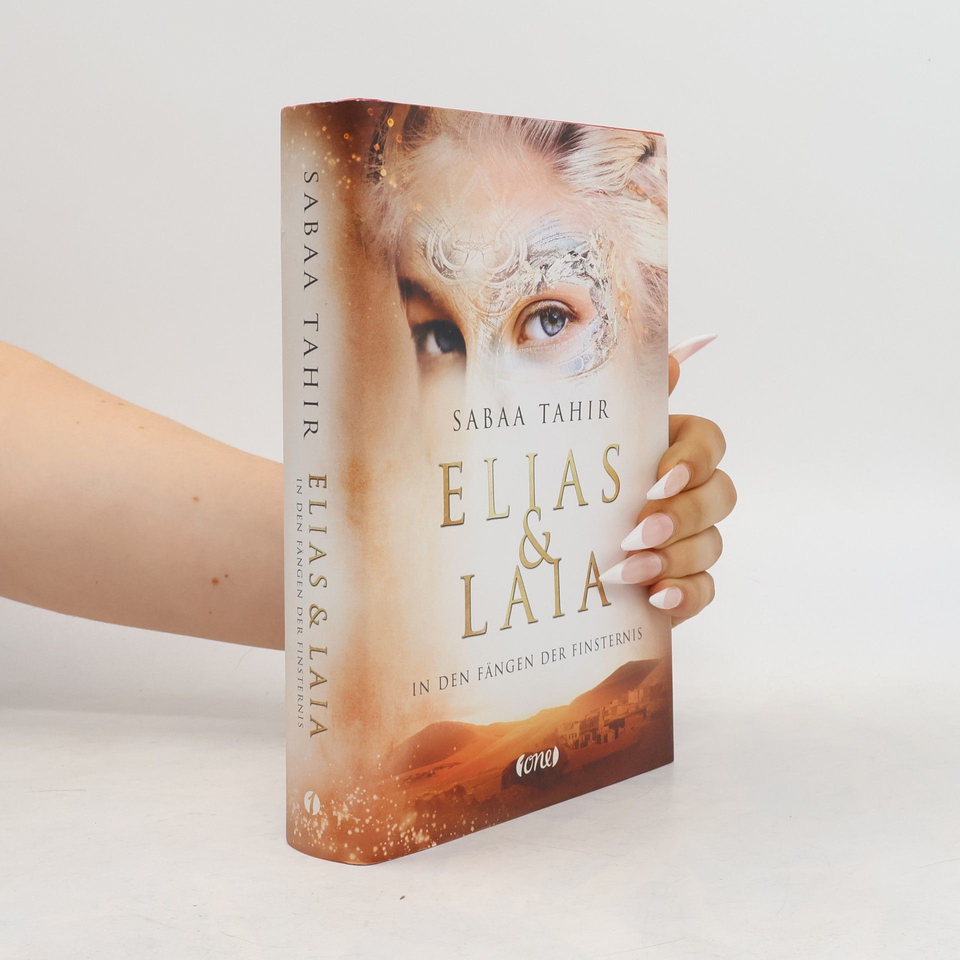 Sabaa Tahir Elias & Laia - in den Fängen der Finsternis