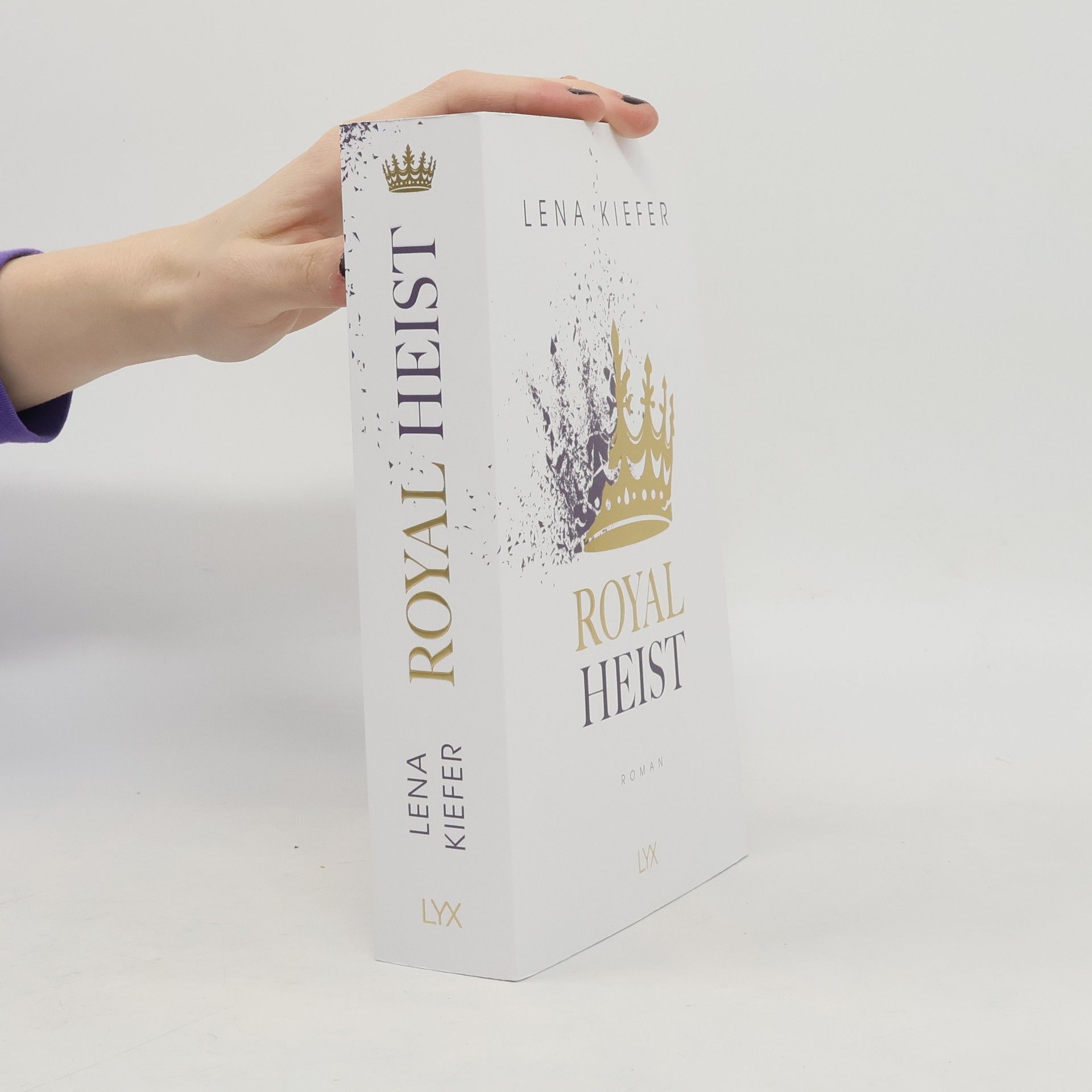 Lena Kiefer Royal Heist