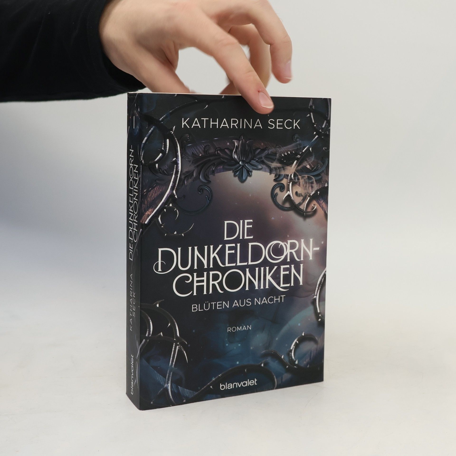 Katharina Seck Die Dunkeldorn-Chroniken - Blüten aus Nacht
