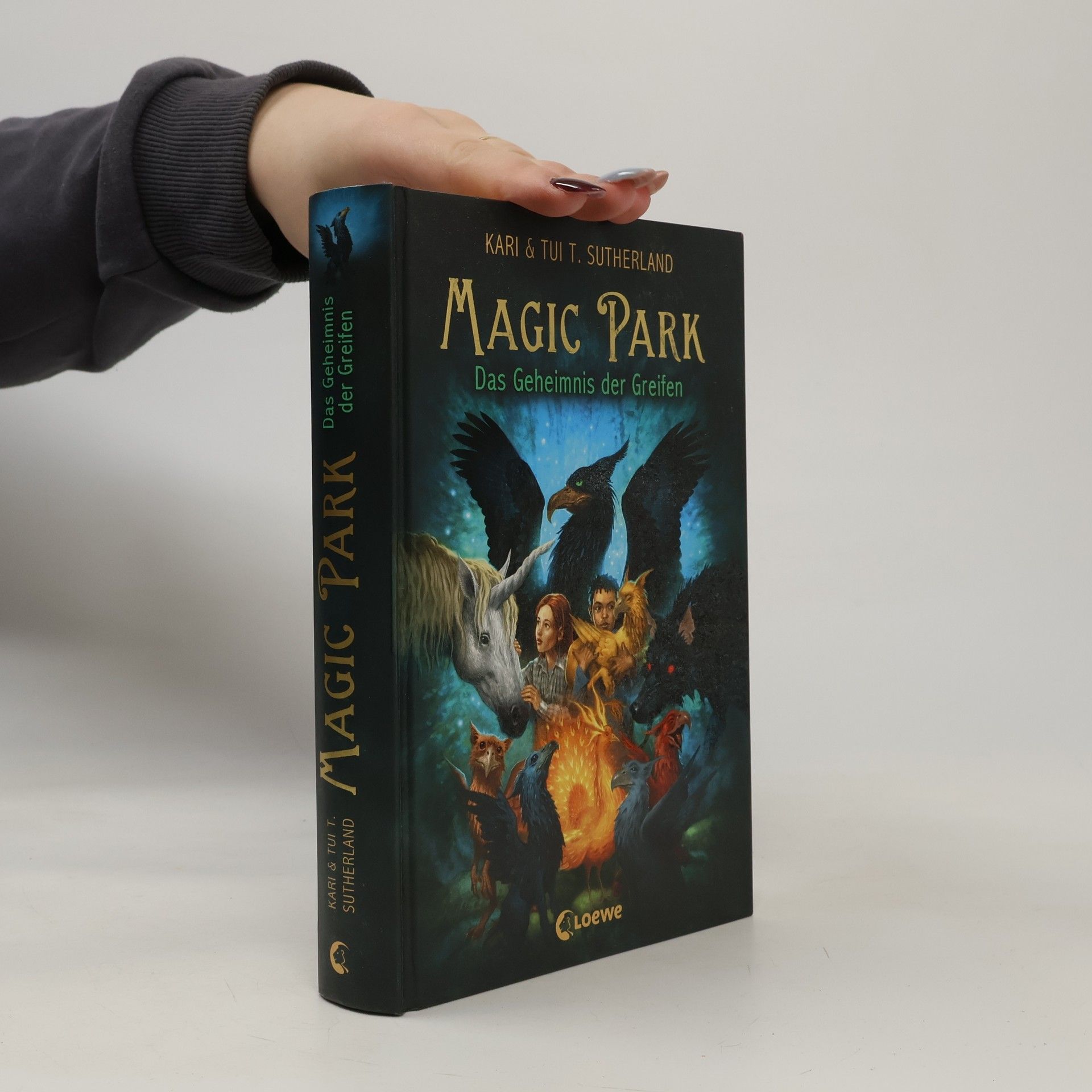 Kari Sutherland Magic Park