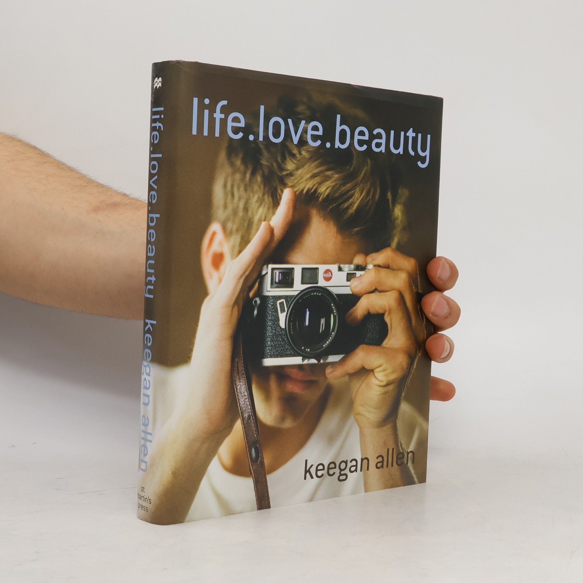 Keegan Allen life.love.beauty