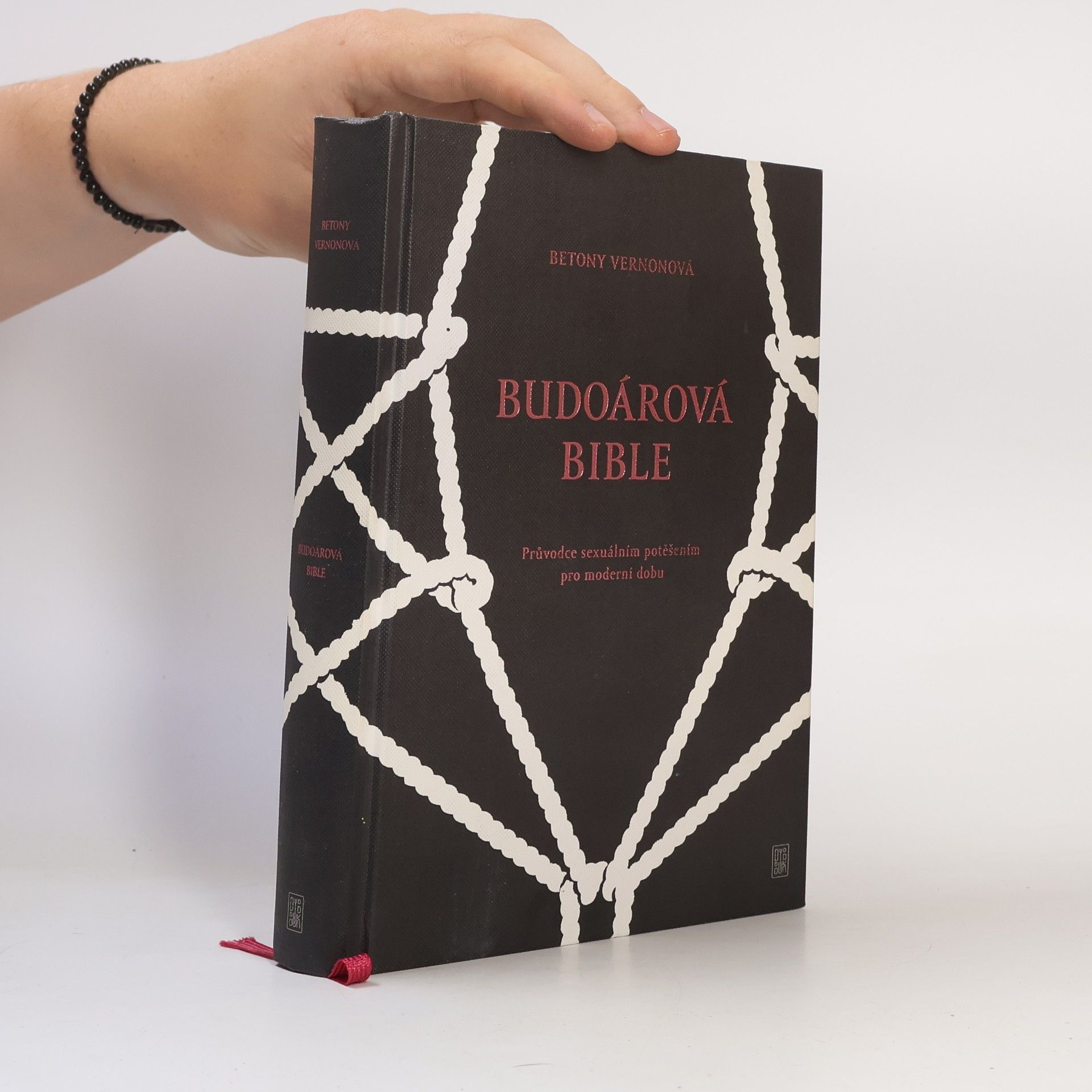 Betony Vernon Budoárová bible