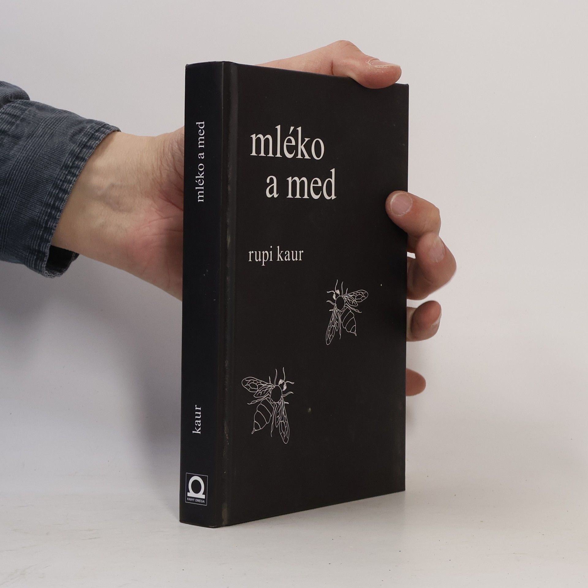 Rupi Kaur Mléko a med
