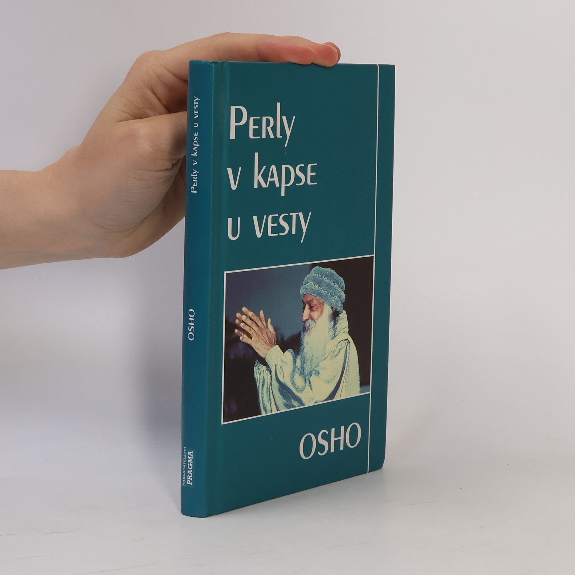 Ošó Perly v kapse u vesty