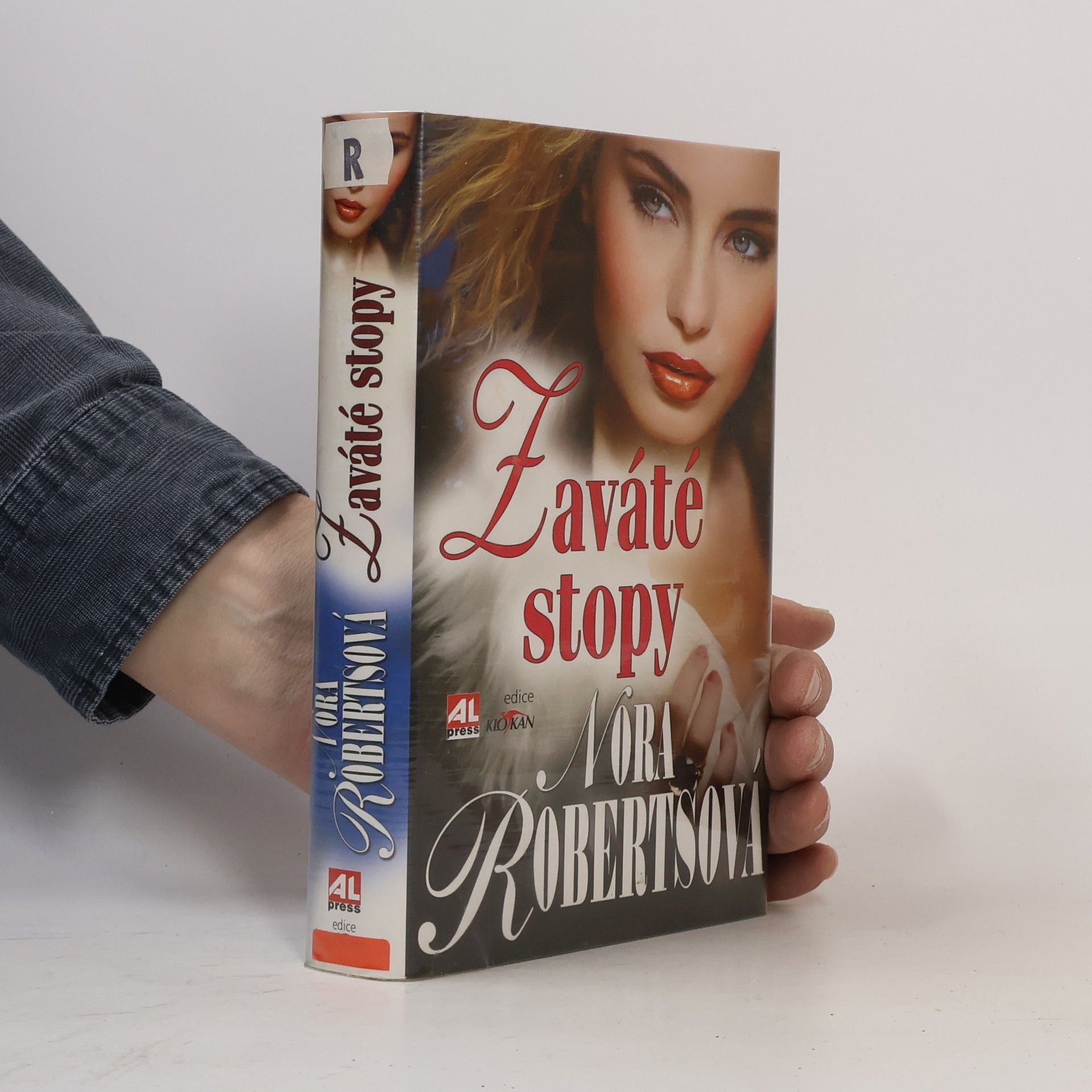 Nora Roberts Zaváté stopy