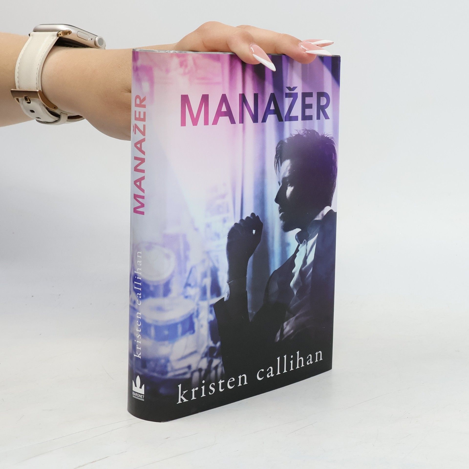 Kristen Callihan Manažer