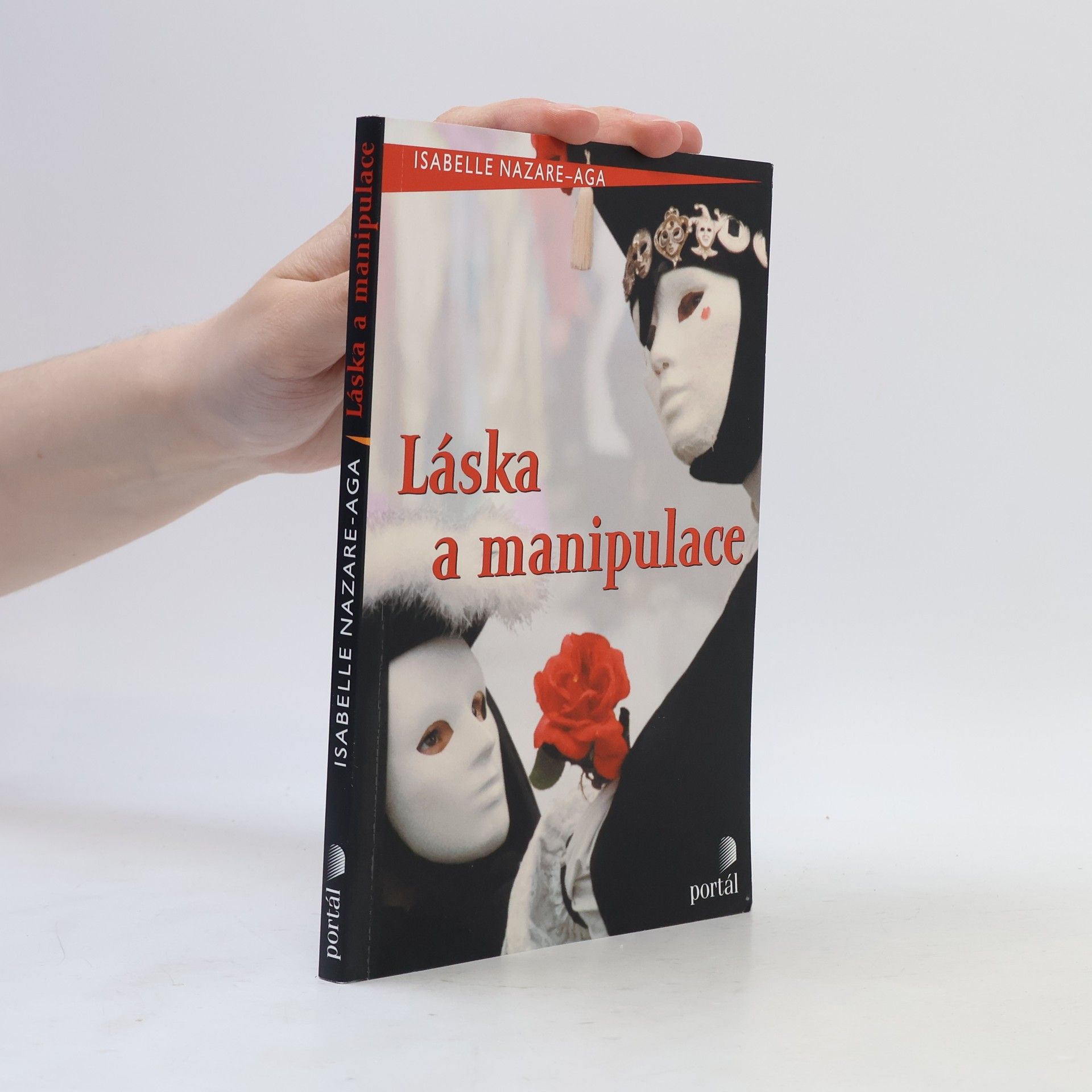 Isabelle Nazare-Aga Láska a manipulace