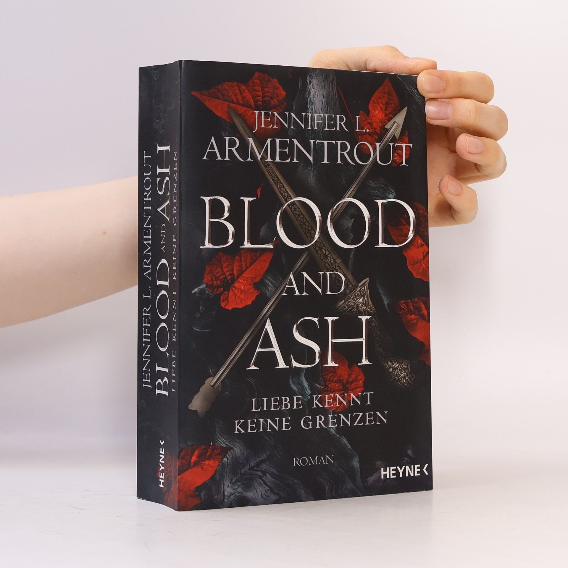 Jennifer Armentrout Blood and Ash