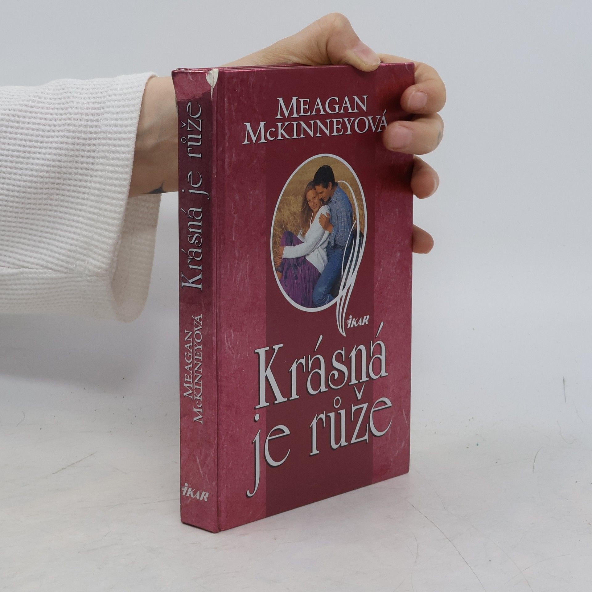 Meagan McKinney Krásná je růže