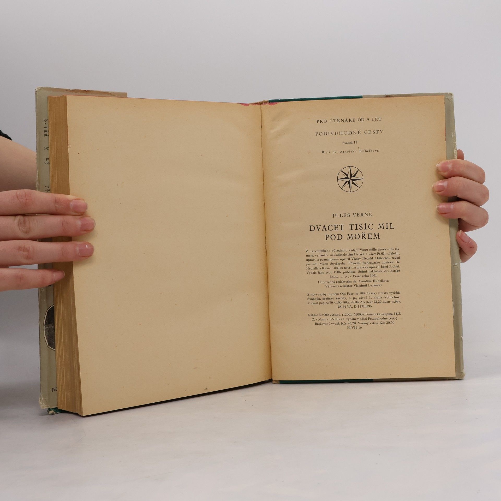 Jules Verne Dvacet tisíc mil pod mořem
