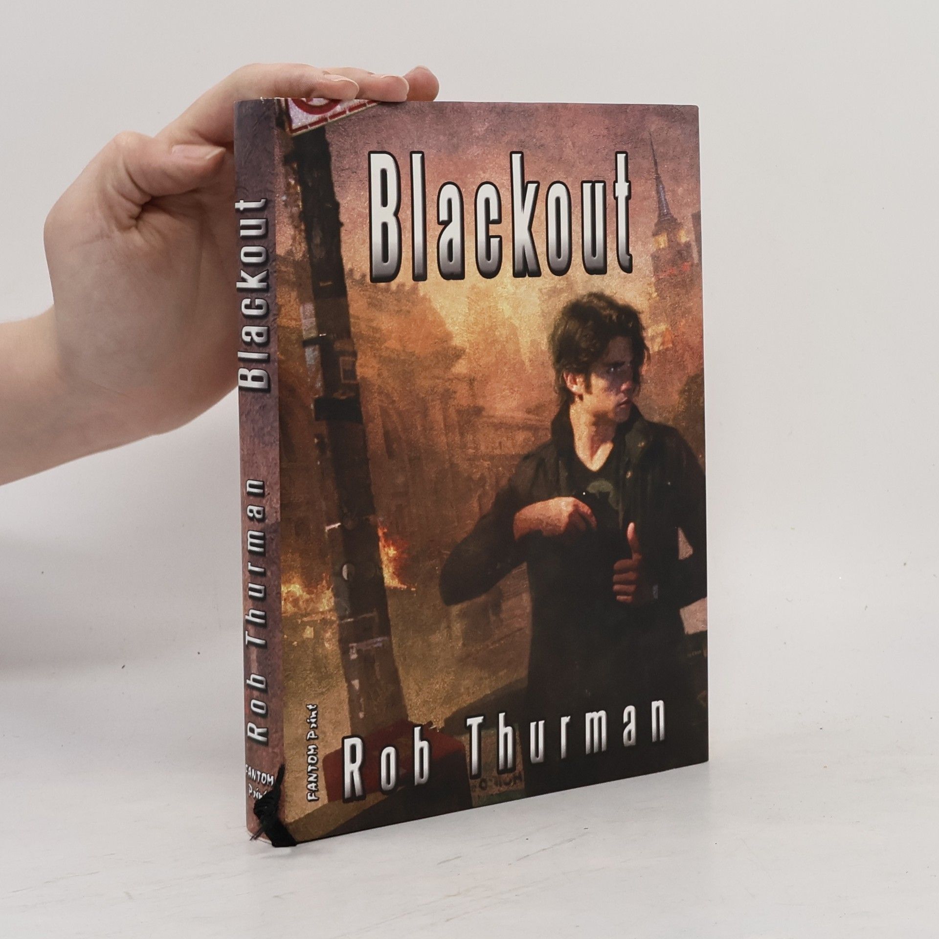 Rob Thurman Blackout