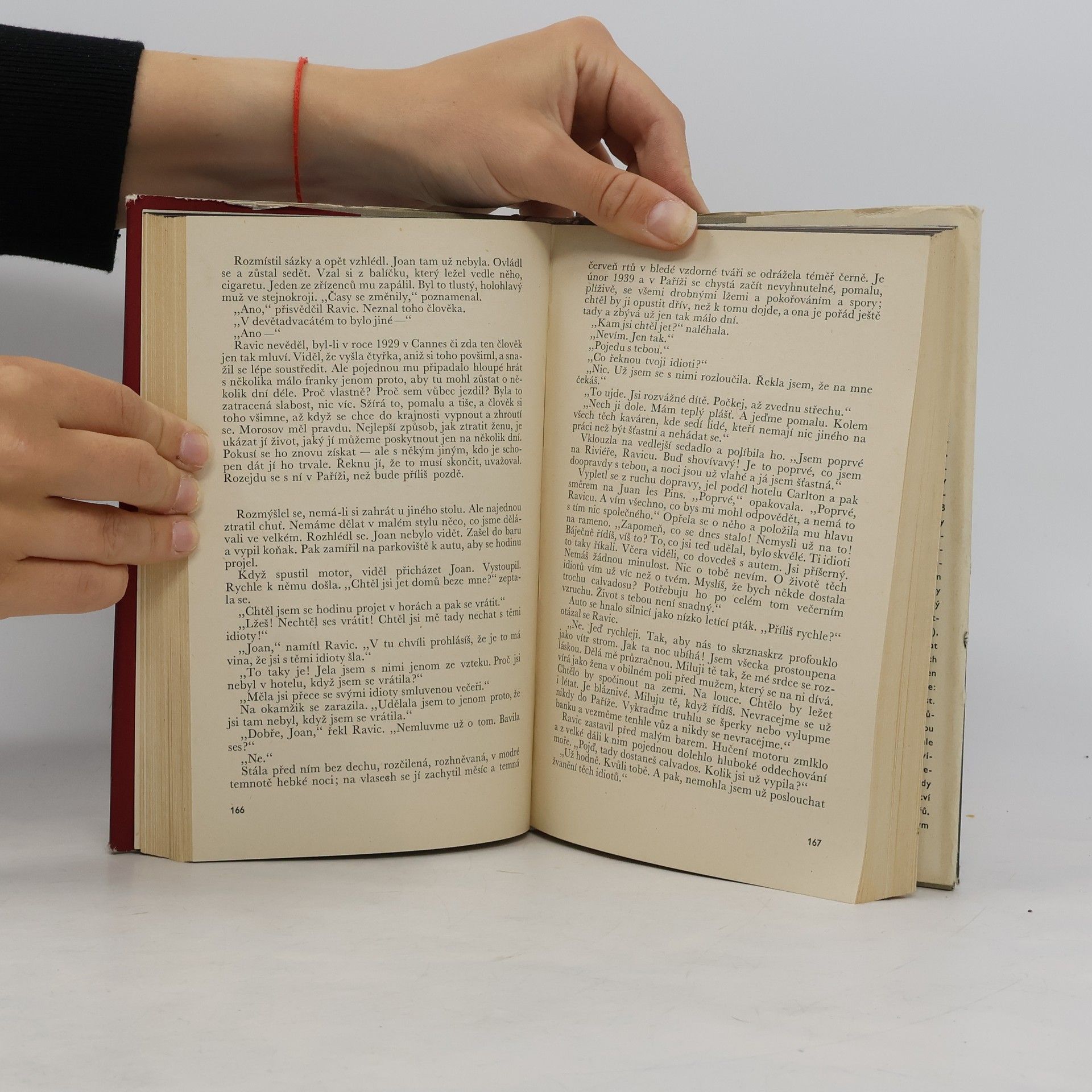 Erich Maria Remarque Vítězný oblouk