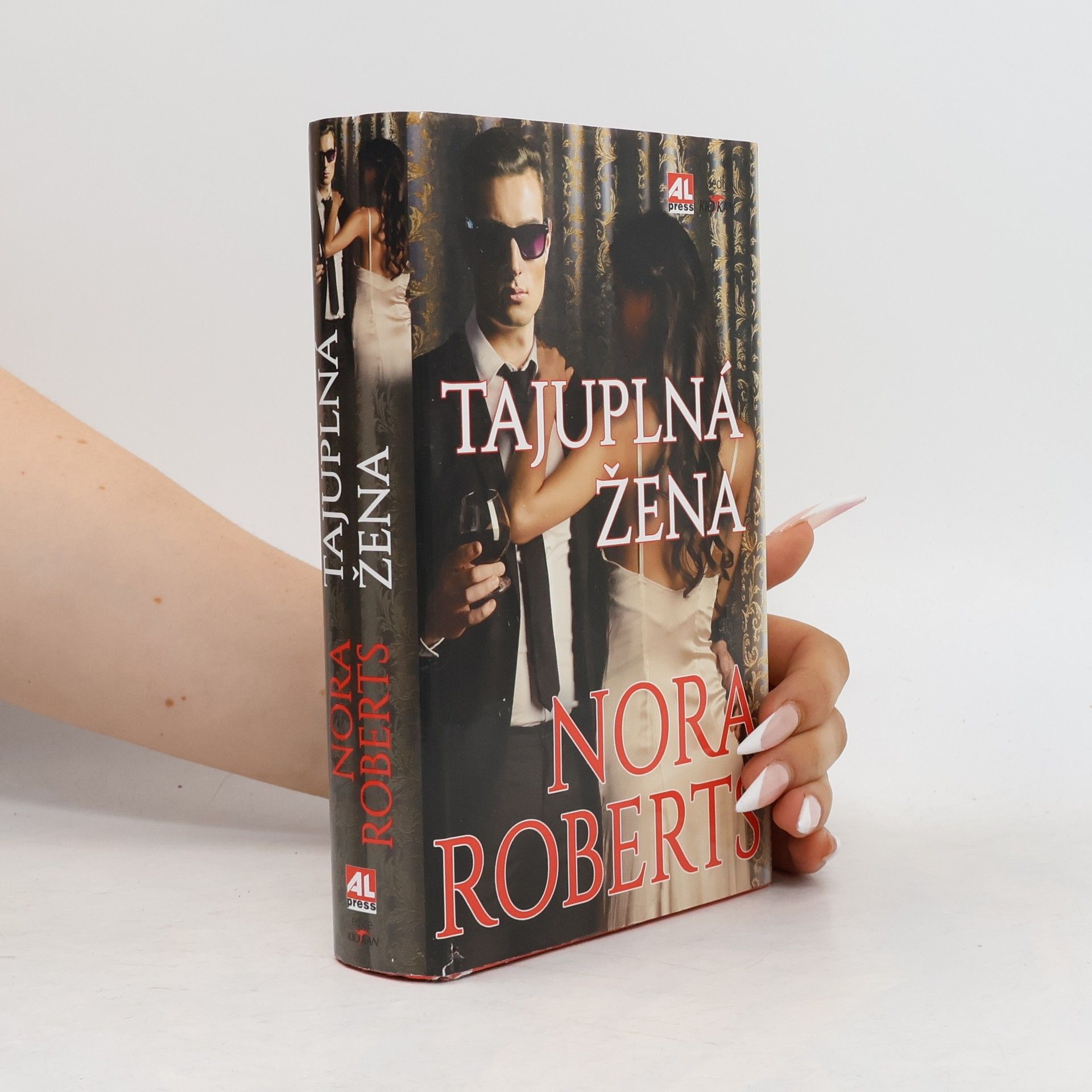 Nora Roberts Tajuplná žena