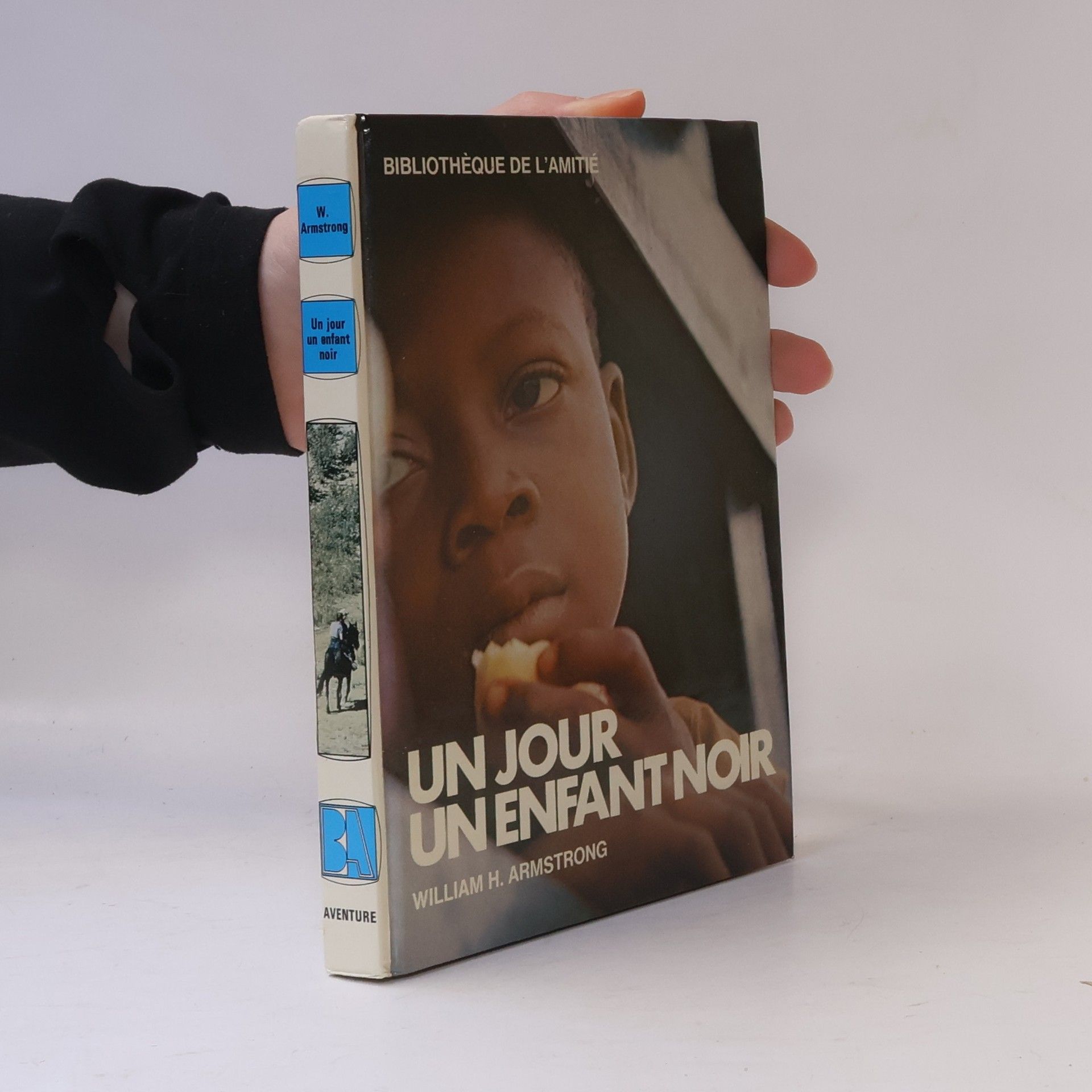 Bibliothèque de l'amitié: Un jour un enfant noir