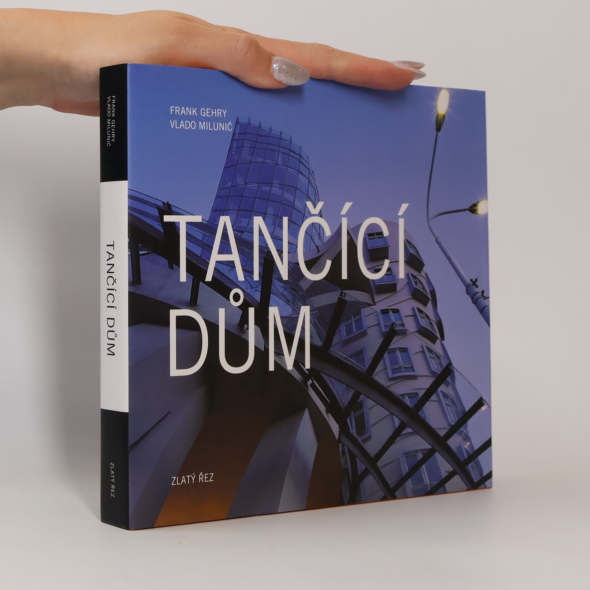 Tančící dům