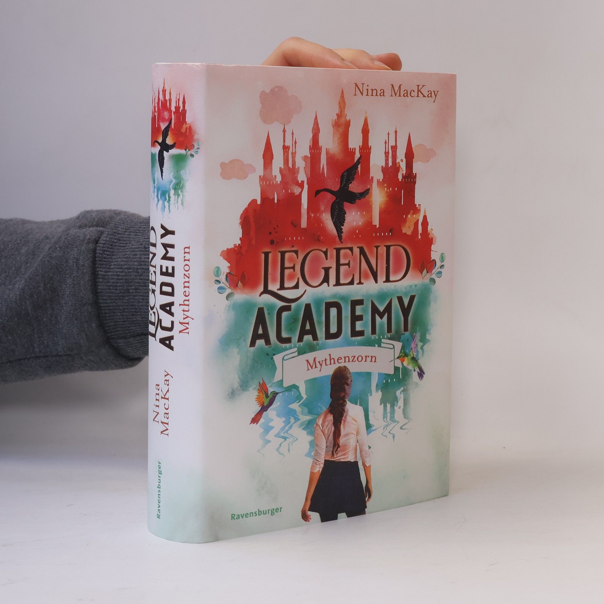 Nina MacKay Legend Academy, Band 2: Mythenzorn