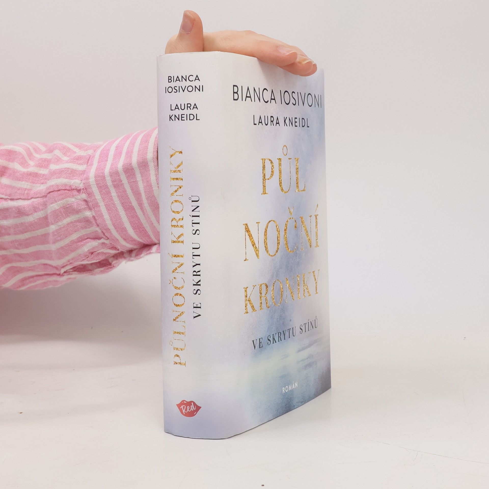 Bianca Iosivoni Ve skrytu stínů