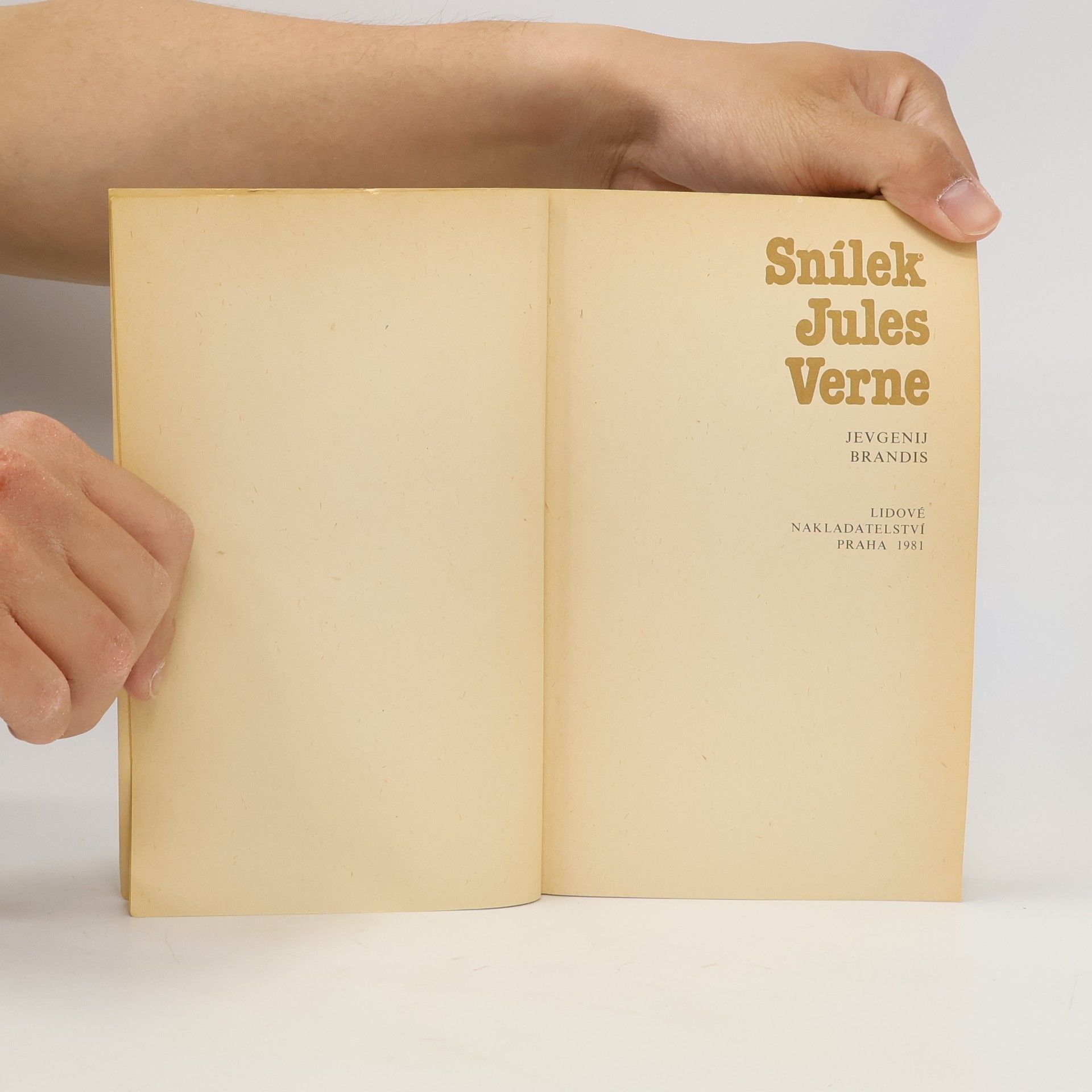 Jevgenij Pavlovič Brandis Snílek Jules Verne