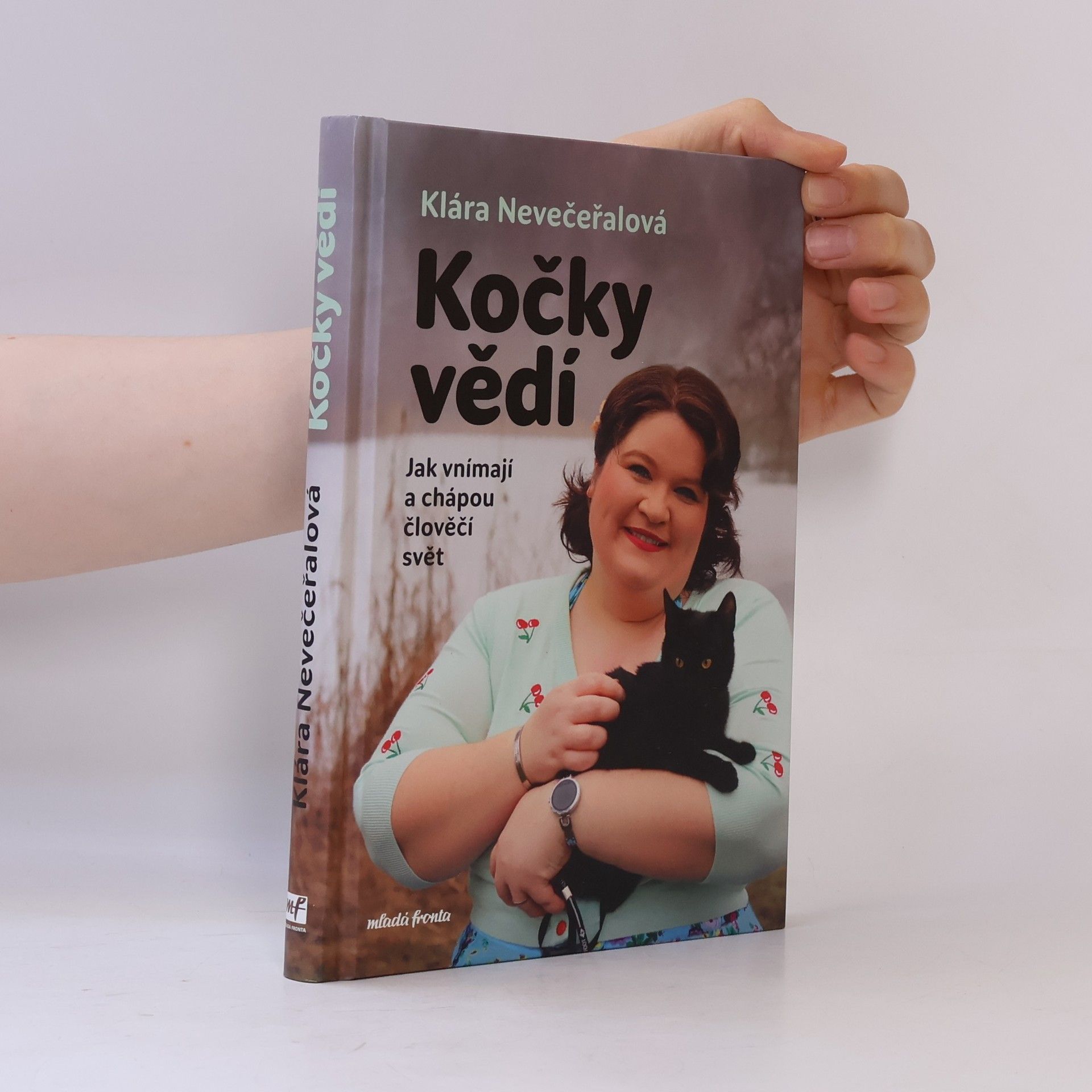 Kočky vědí: Jak vnímají a chápou člověčí svět