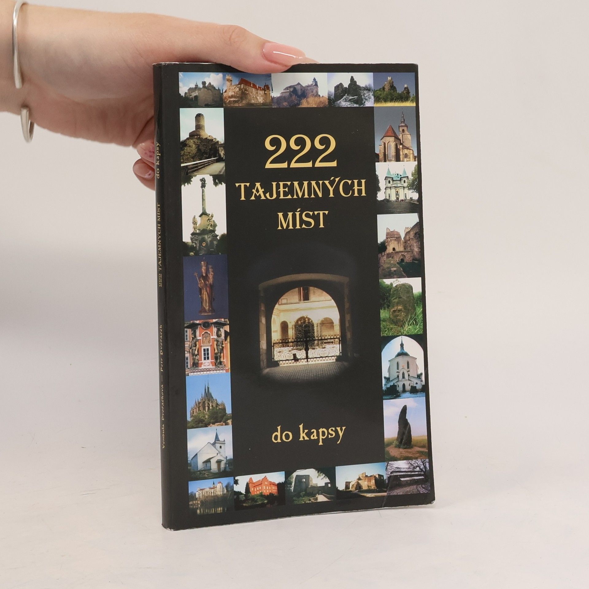 Vendula Dvořáčková 222 tajemných míst do kapsy