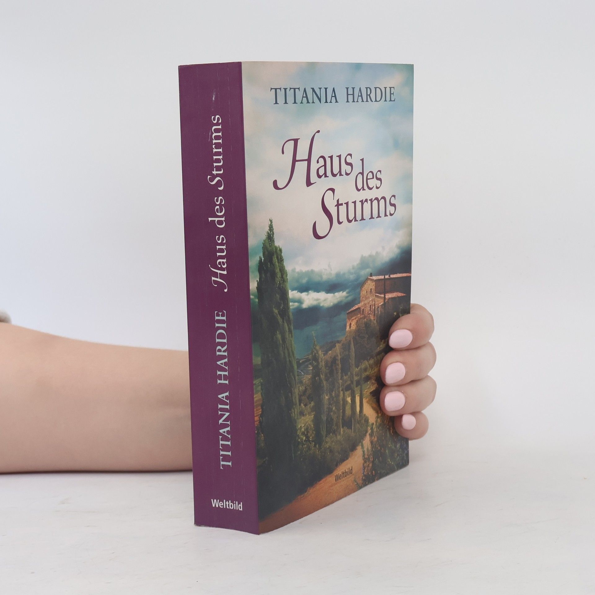 Titania Hardie Haus des Sturms