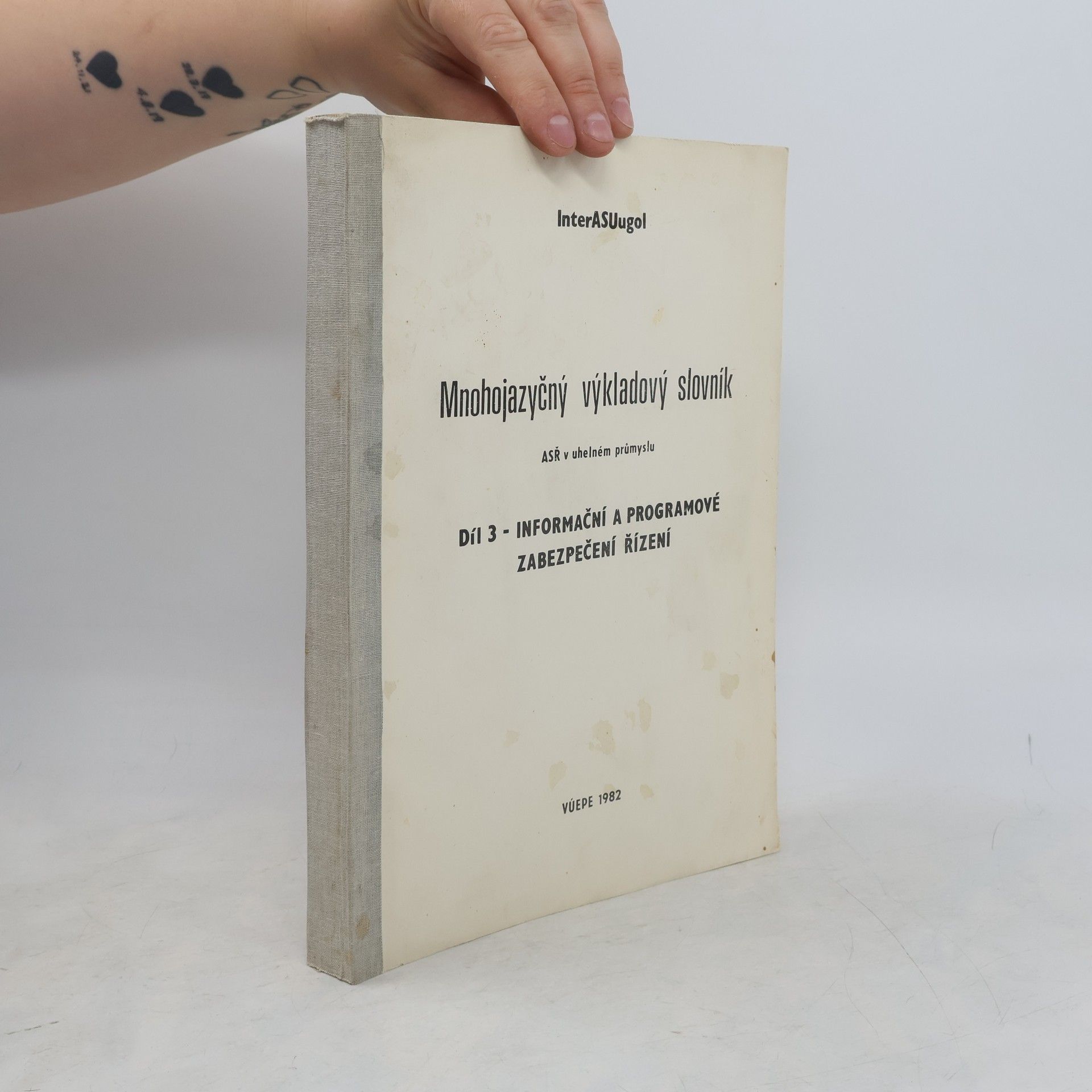 Kolektív autorov Mnohojazyčný výkladový slovník