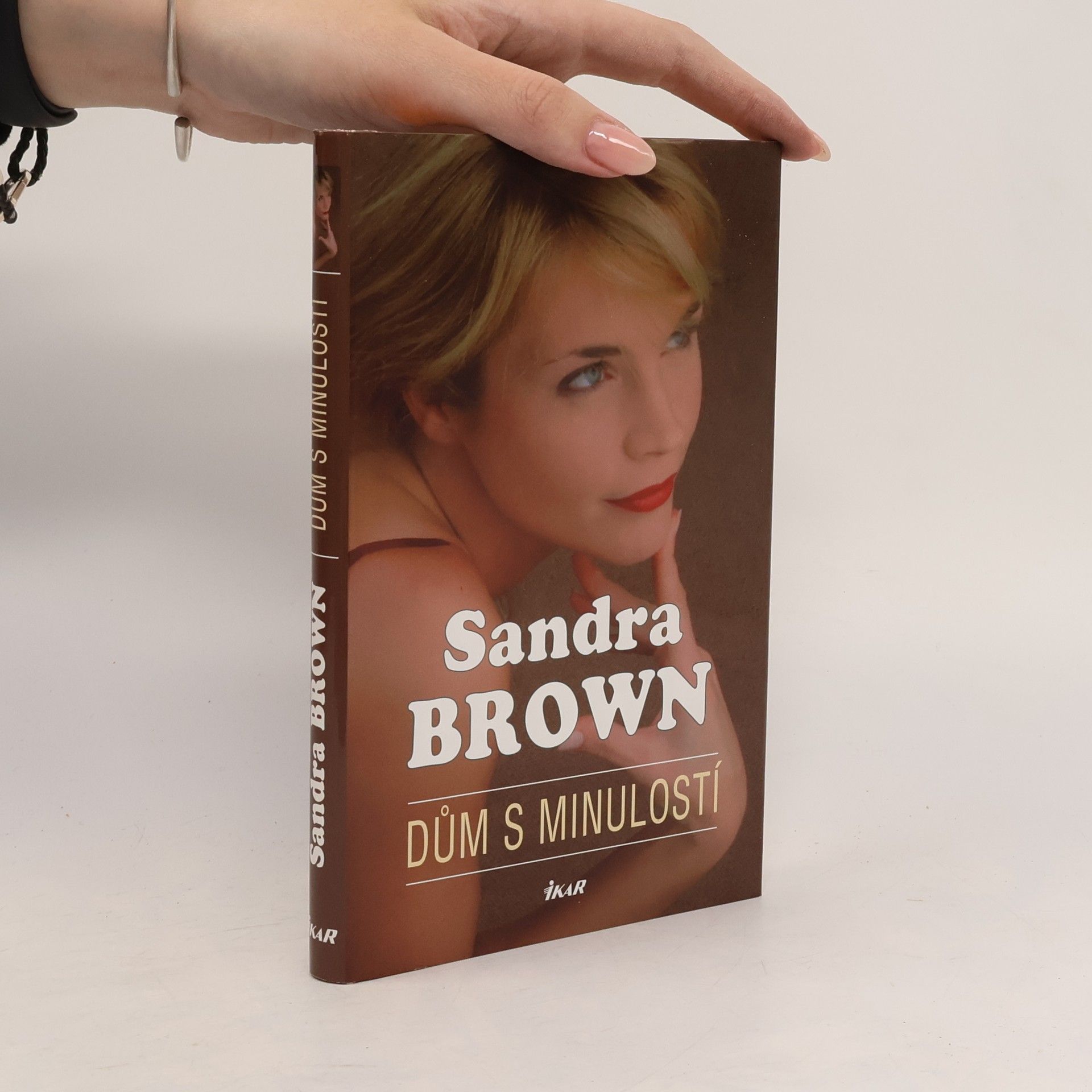 Sandra Brown Dům s minulostí