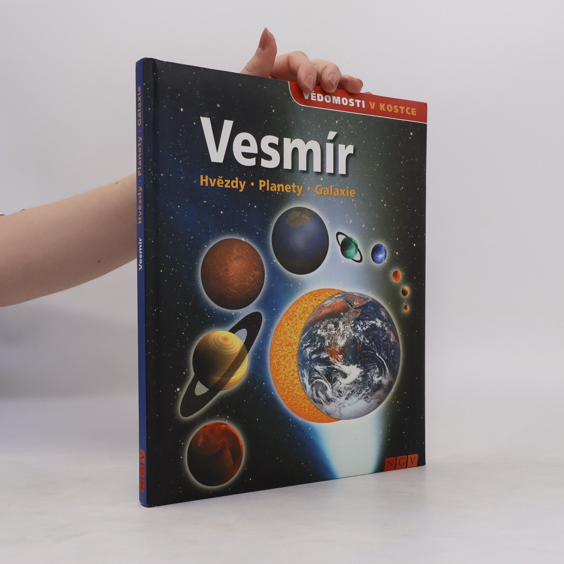 Various authors Vesmír