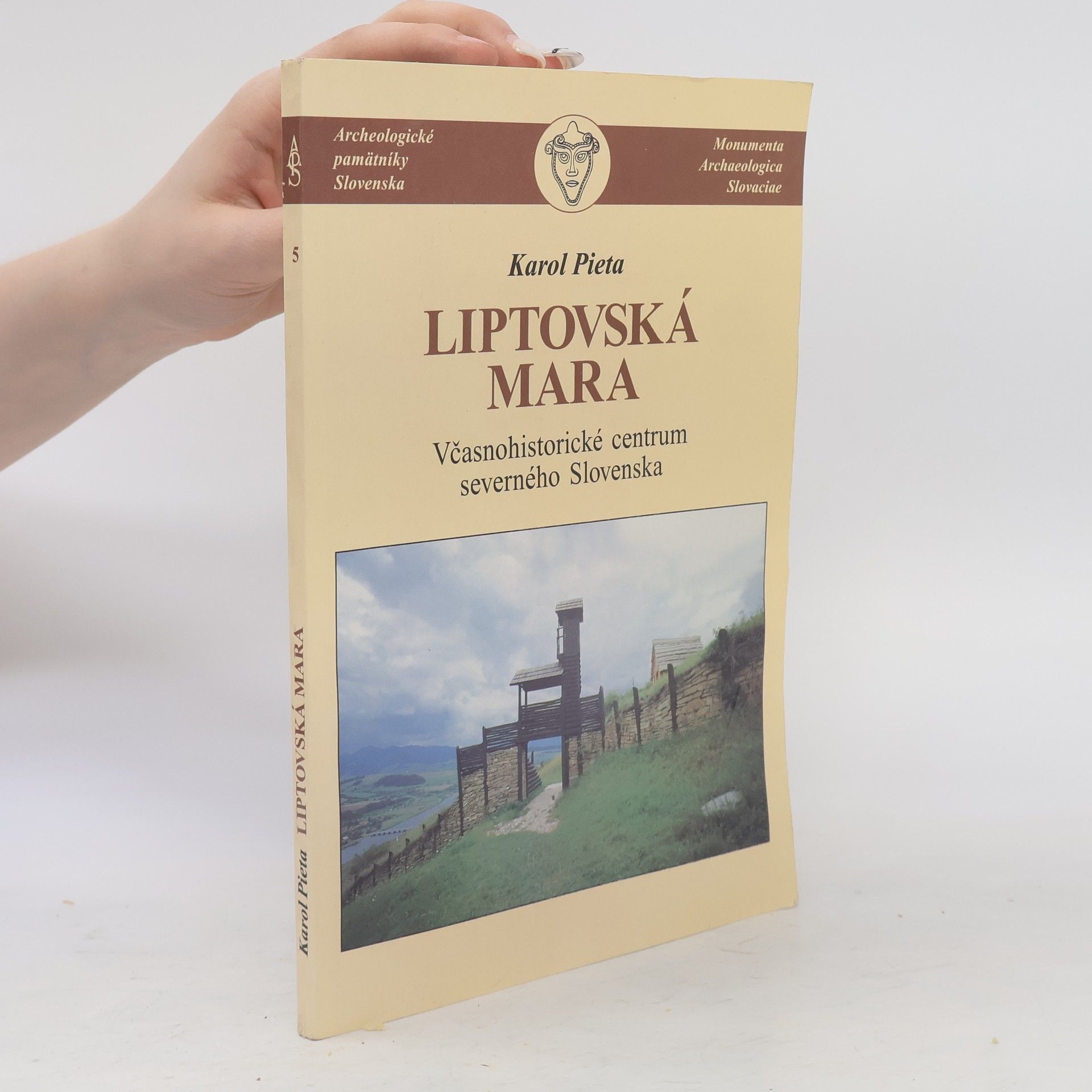 Ladislav Osvald Liptovská Mara : včasnohistorické centrum severného Slovenska