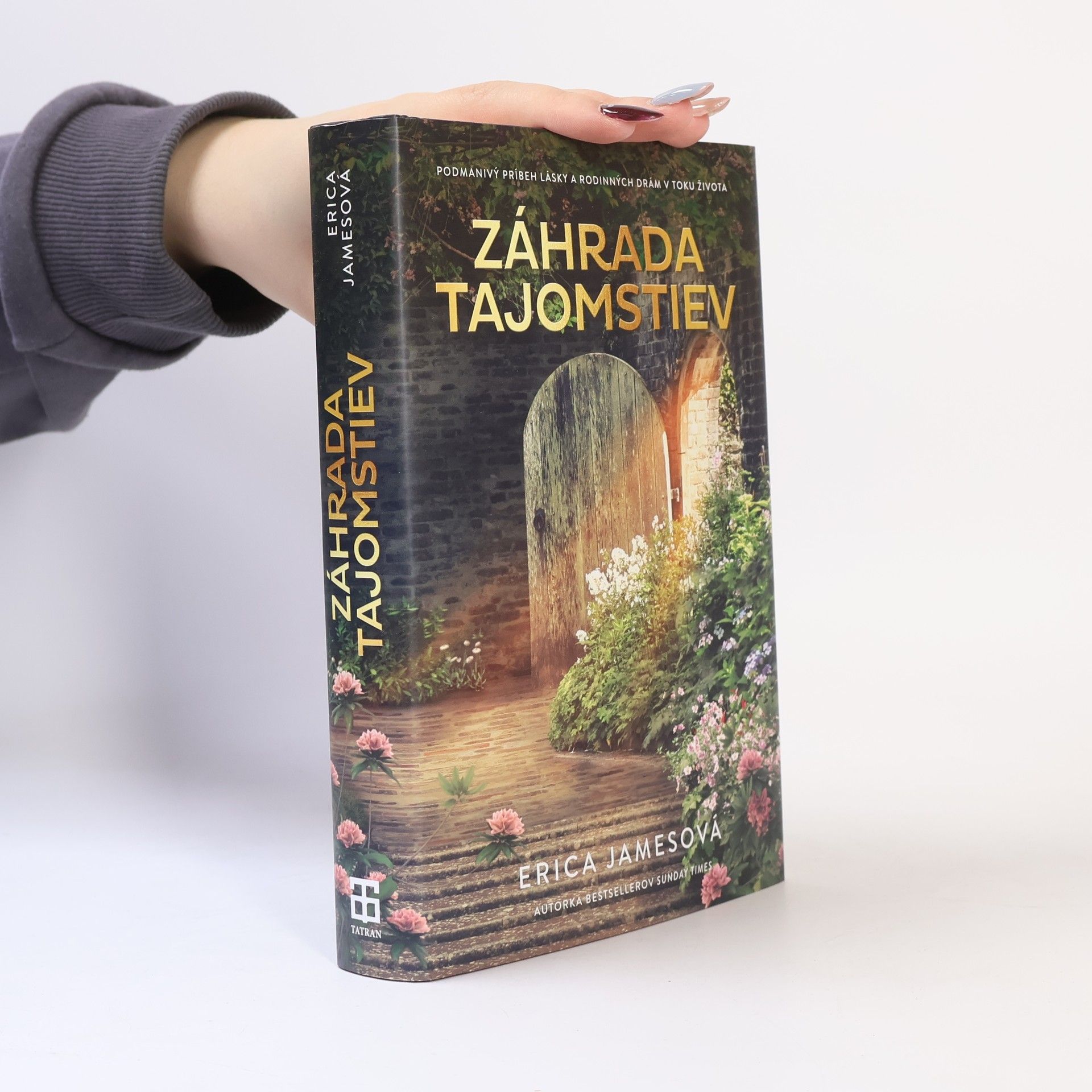 Erica James Záhrada tajomstiev